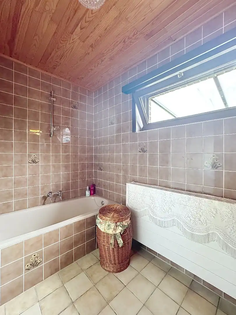 Alleenstaande woning met loods te Zerkegem  foto 18