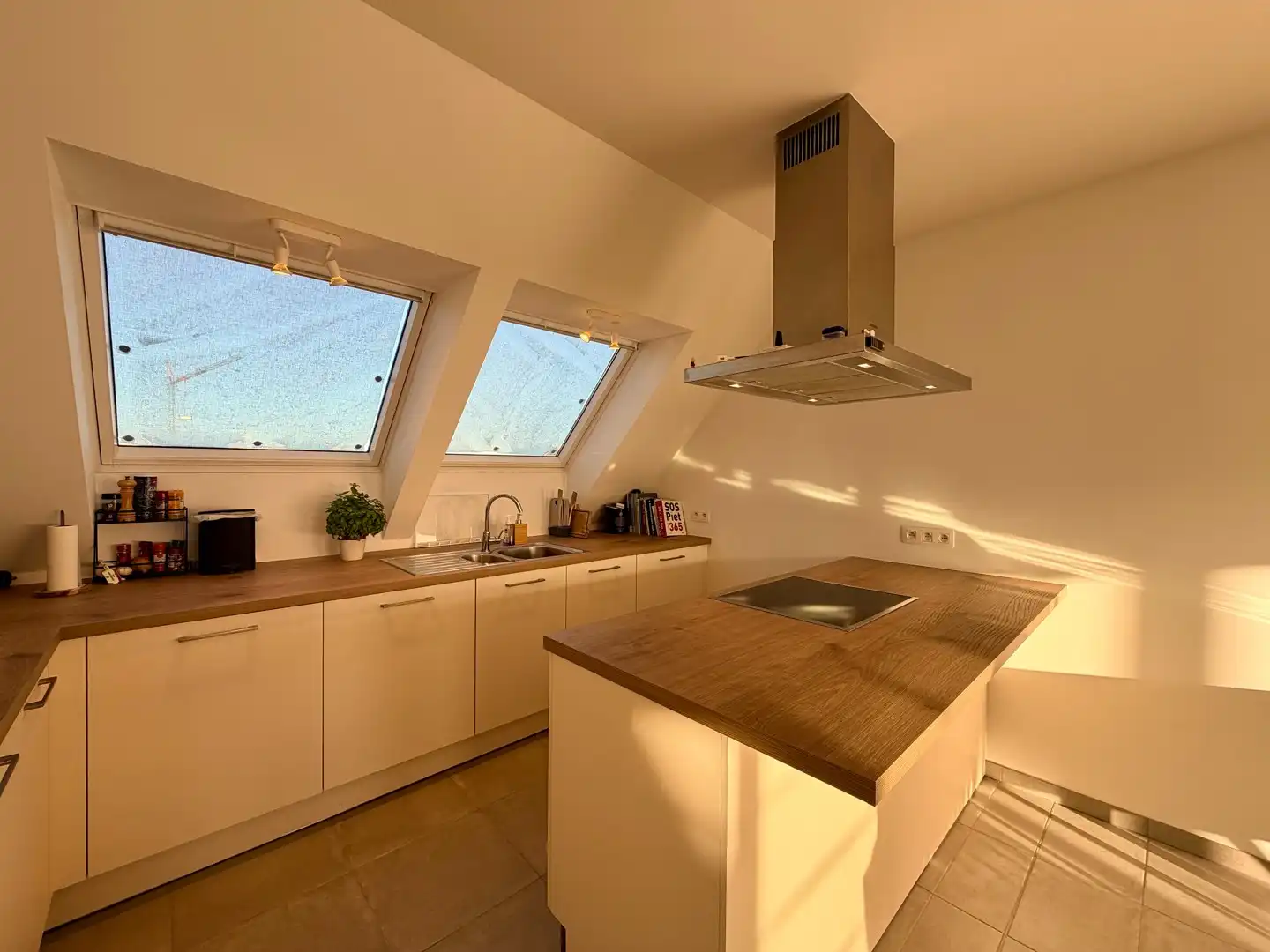 Recent 2-slaapkamerappartement met garage te Tielt! foto 5