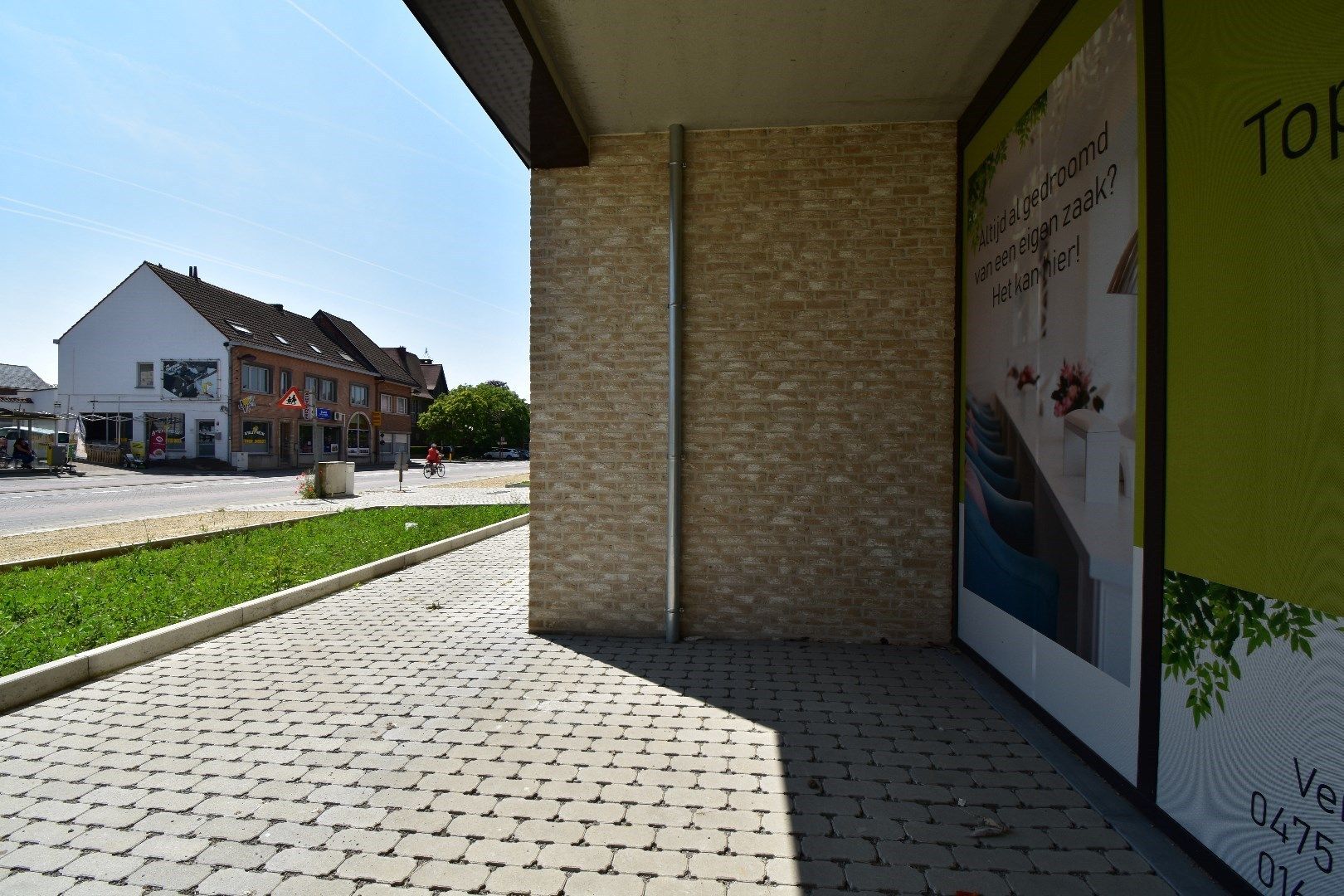 St Joris Winge HANDELSRUIMTE 71 m2 + terras foto 2