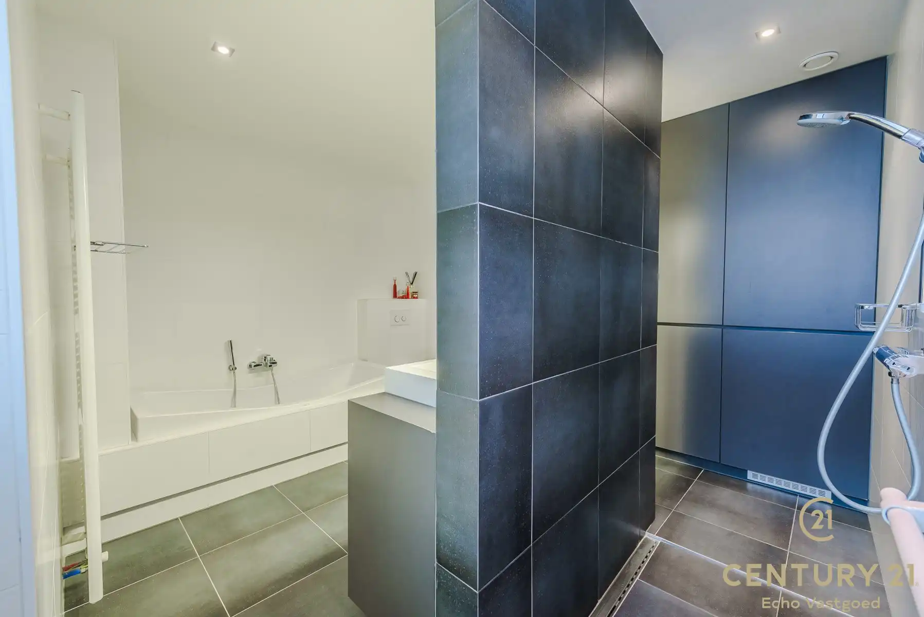 Instapklaar handelspand met woonst en tuin in Rijkevorsel foto 22