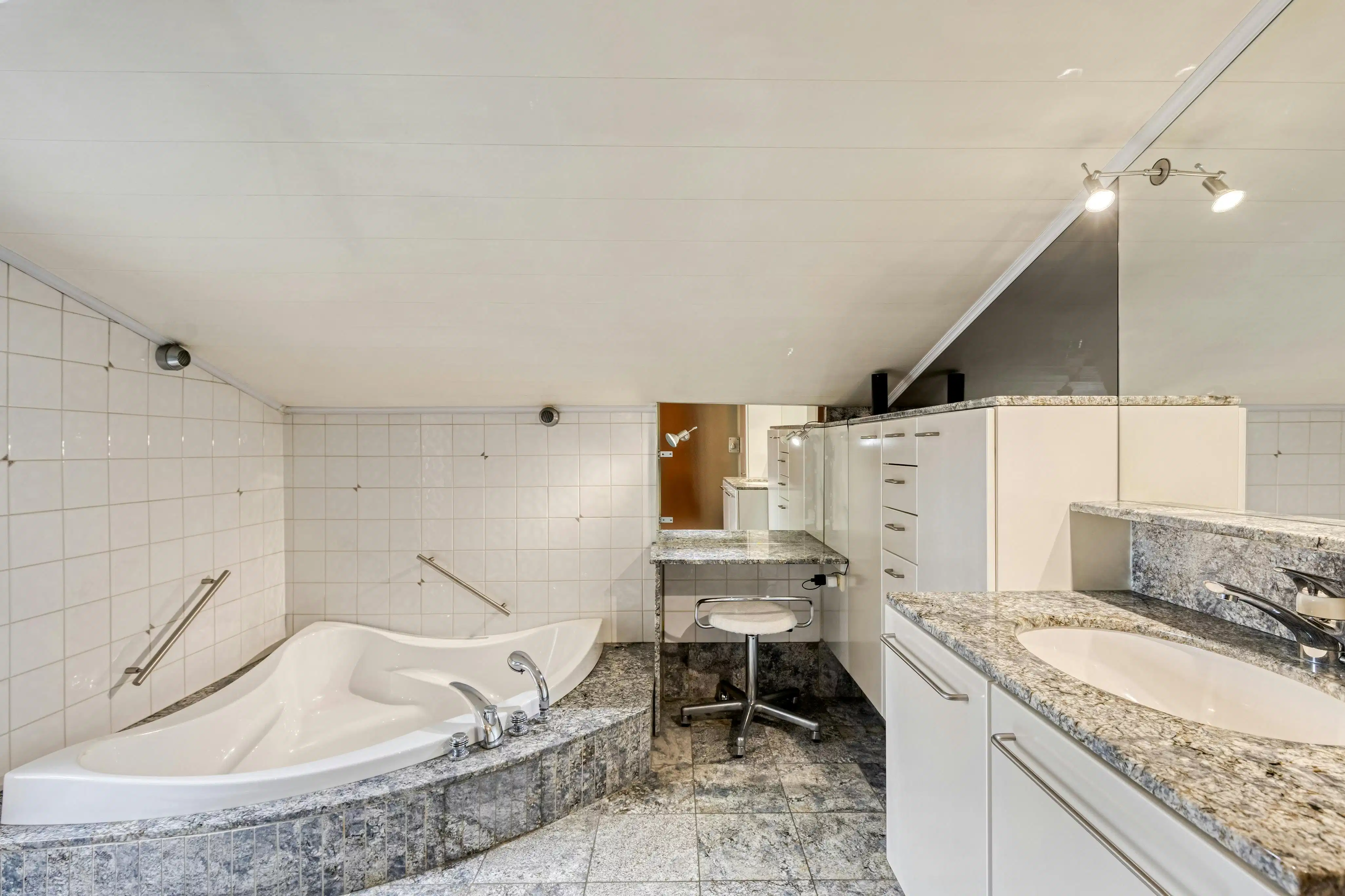 Chalet op prachtige ligging (2567m²) te Anzegem foto 7