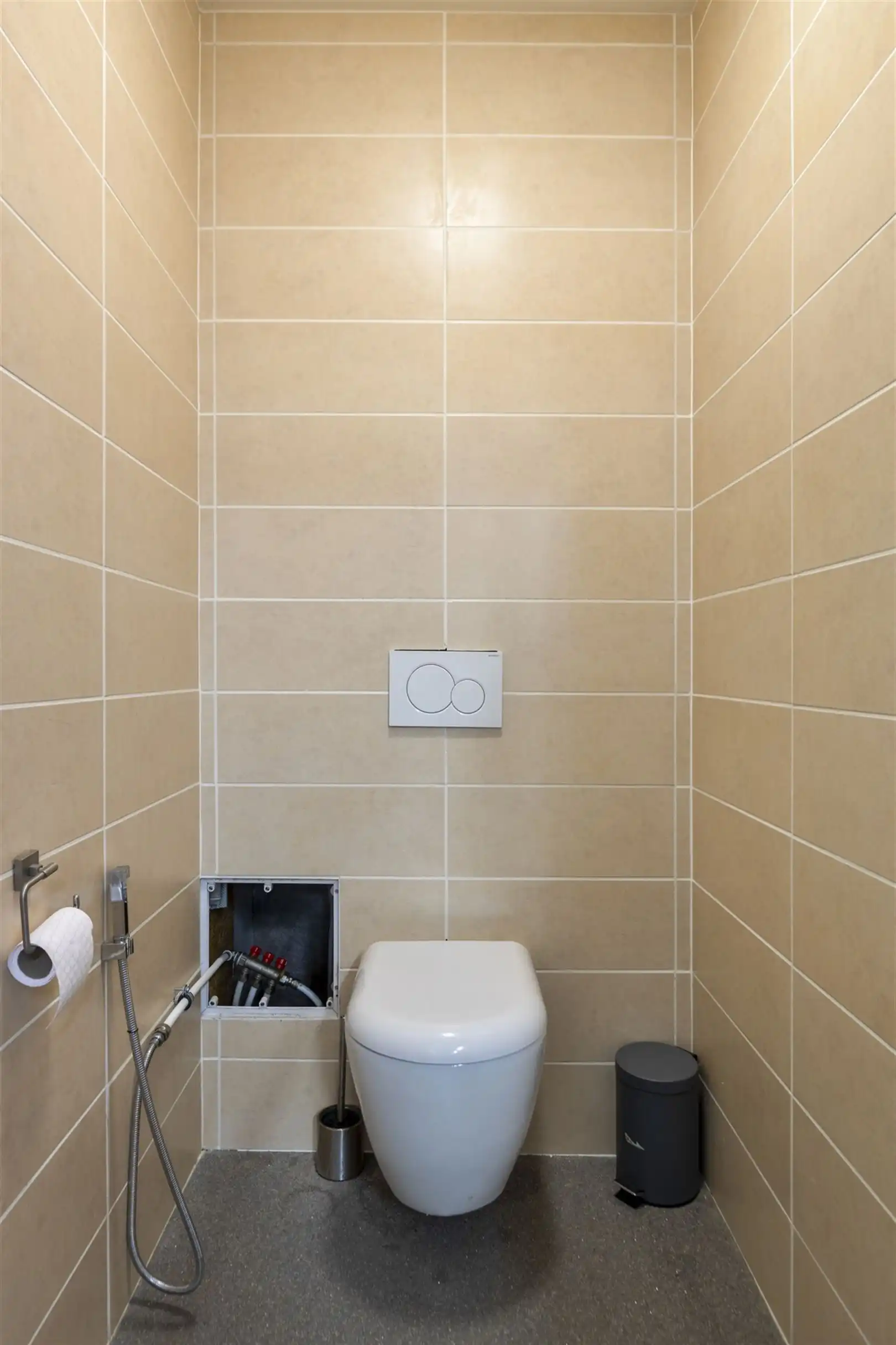 TE HUUR: Bedrijfsgebouw met kantoren te Houthalen! foto 18