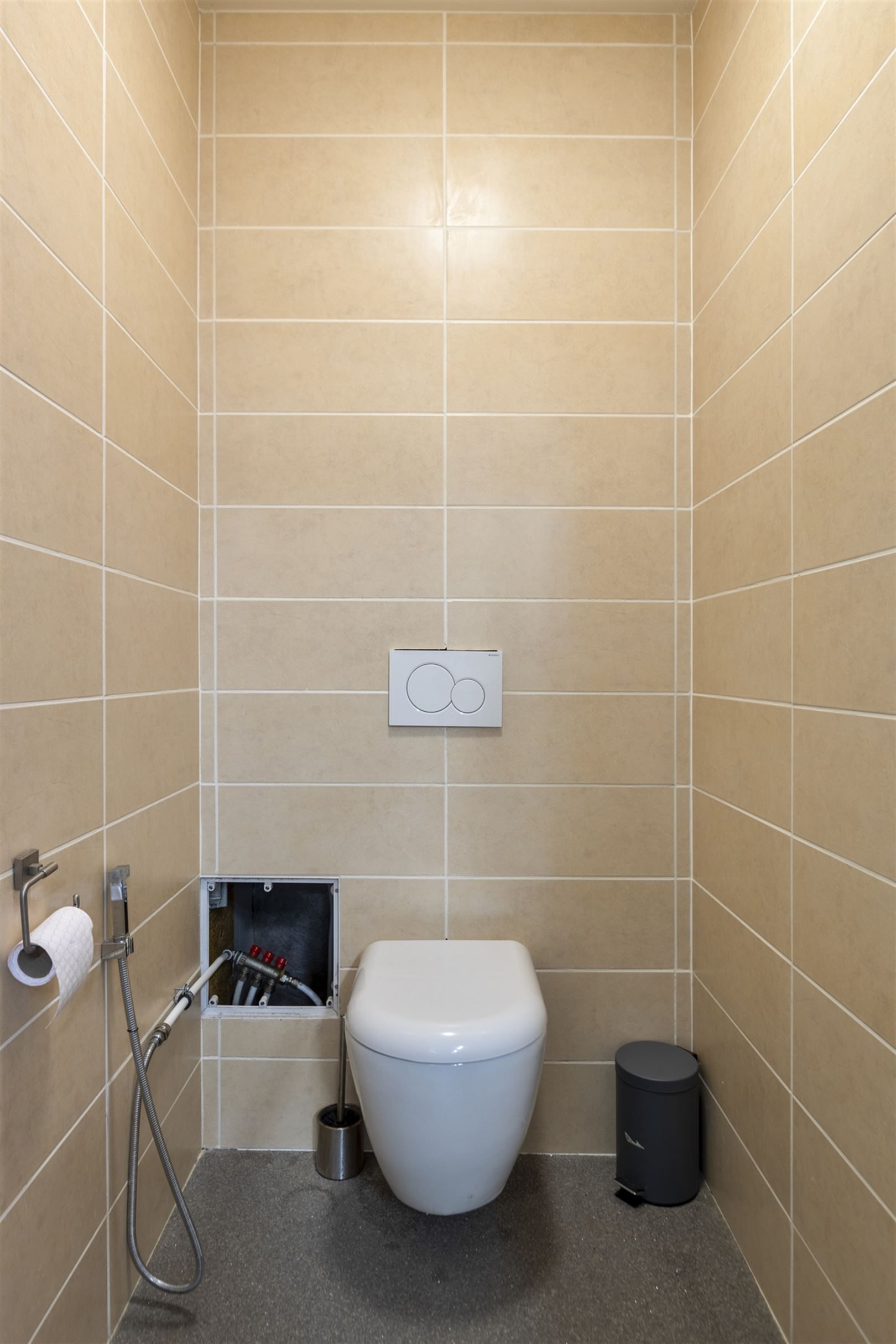 TE HUUR: Bedrijfsgebouw met kantoren te Houthalen! foto 18