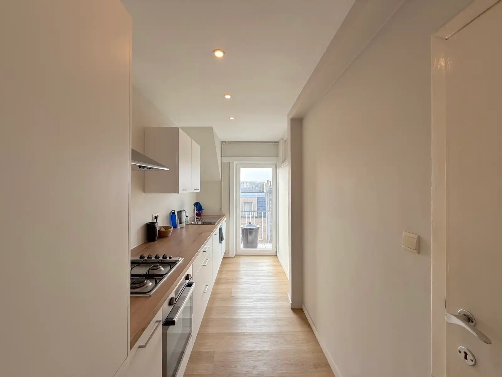 Zongericht en vernieuwd appartement met 2 slpks en terras foto 6