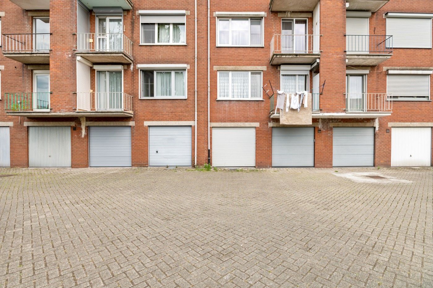 Tof, instapklaar app. op 3e verd. met 2 slpk., terrasje en garage foto 26