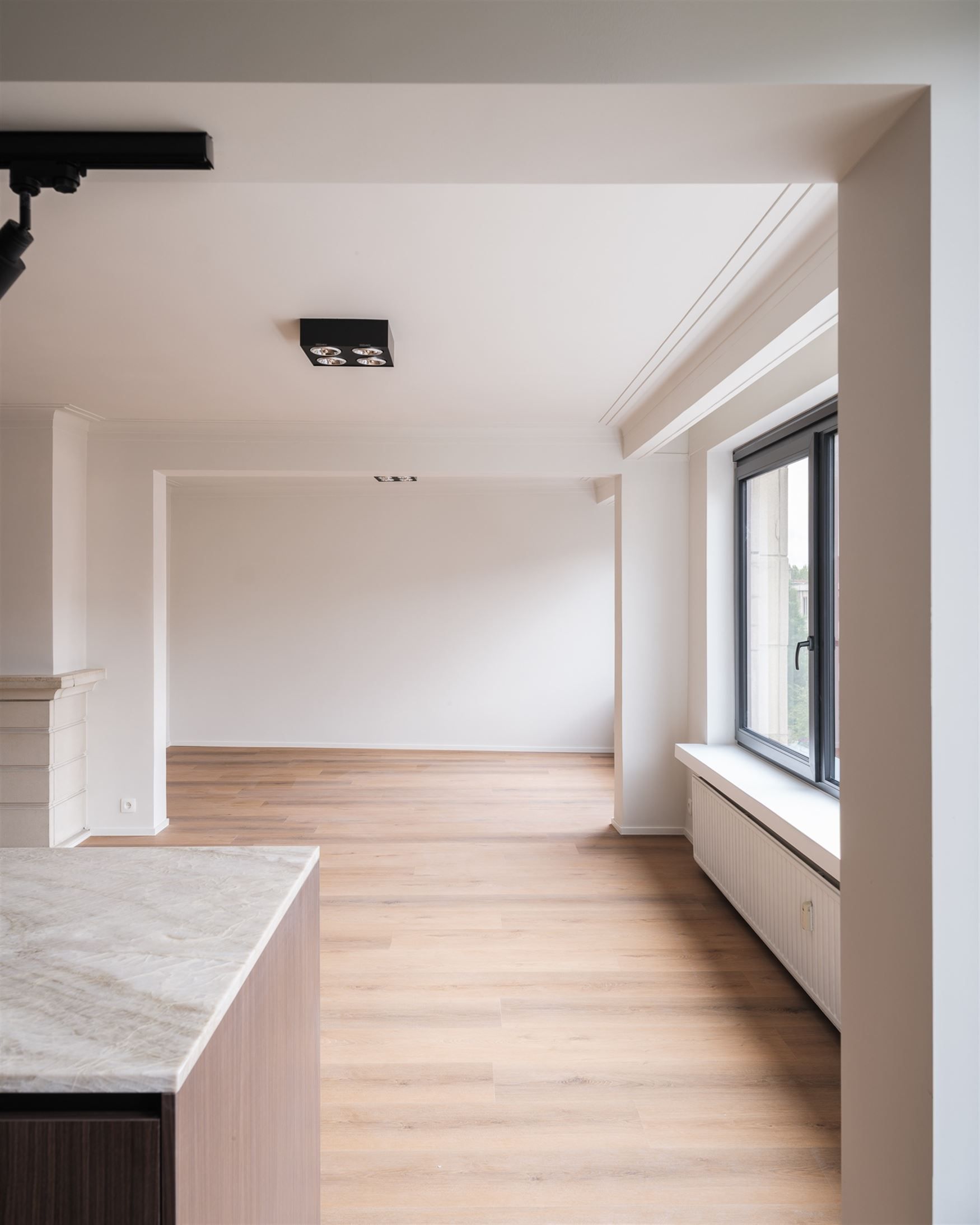 Volledig gerenoveerd appartement met hoogwaardige afwerking op topligging in Gent. foto 4