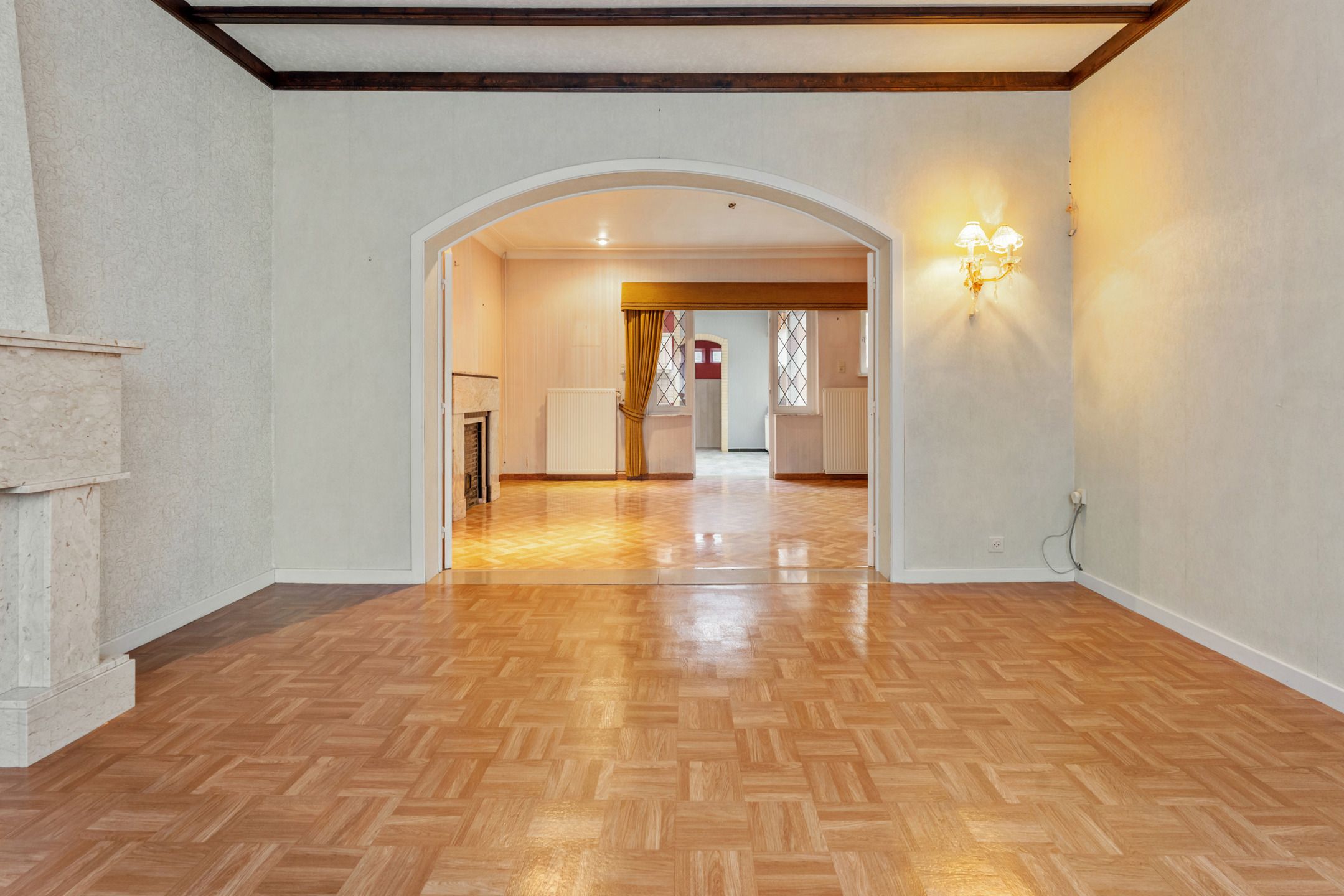 Te renoveren woning met garage op 4a30 te Zussen foto 2