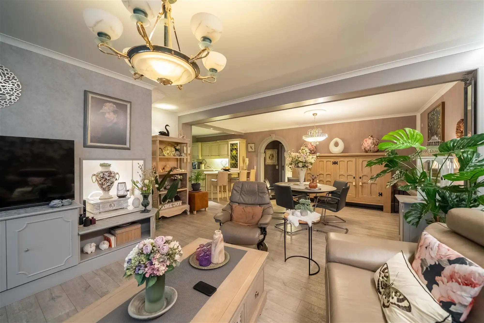 Prachtig handelspand met zaal en ruim appartement te koop! foto 53