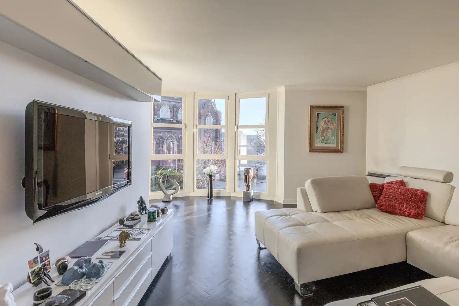 Instapklaar appartement met terras in hartje Lanaken foto 12