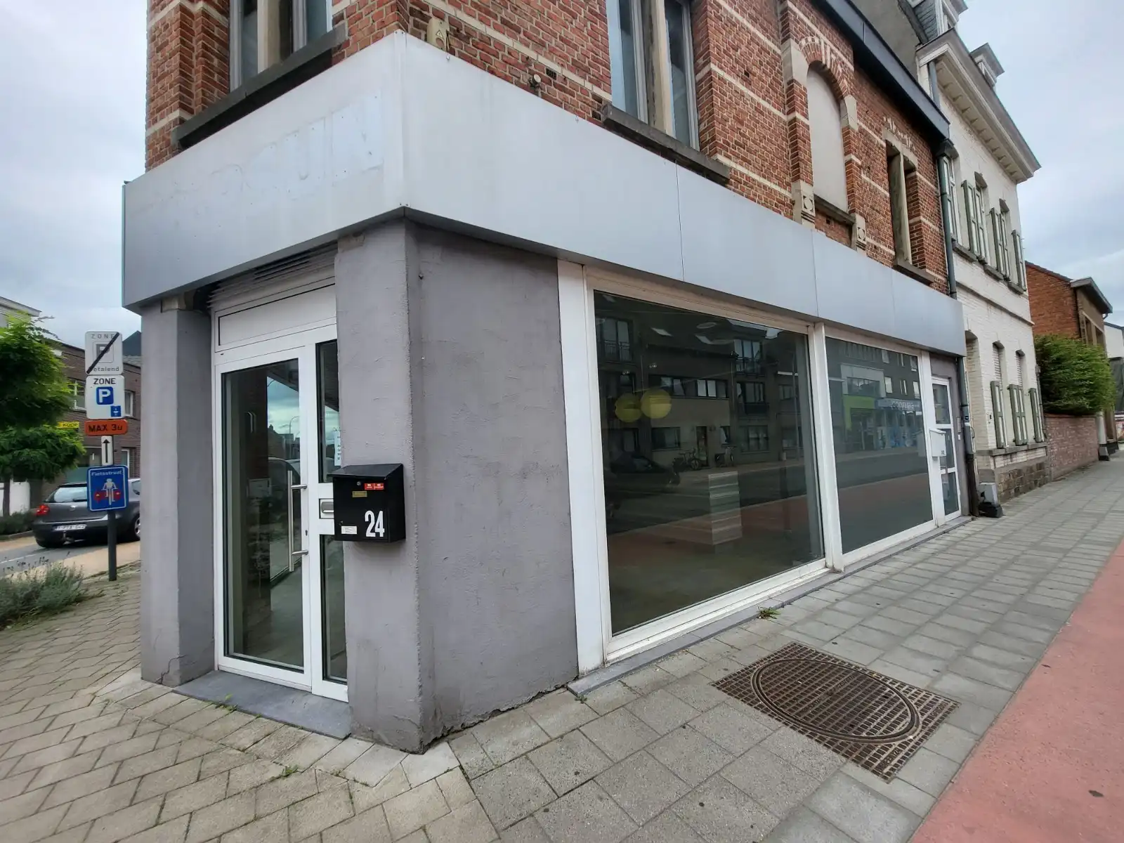 Handelspand in centrum Deinze foto 12