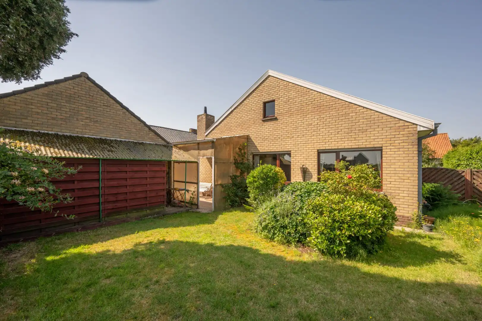 Charmante gelijkvloerse woning met tuin in Koolkerke. foto 10
