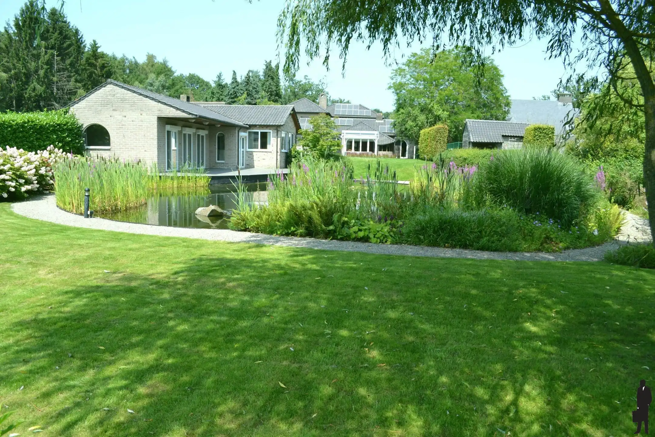 Exclusieve mediterraanse villa met 3 slpk, 3 bdk en parktuin foto 26