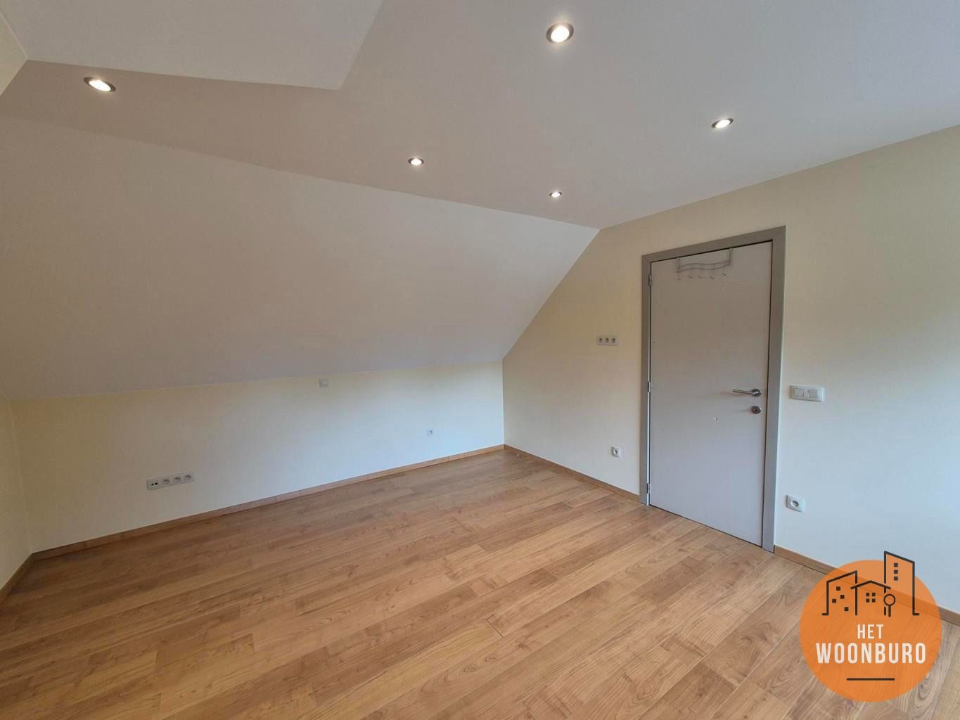 Woning HOB met garage en tuin foto 13