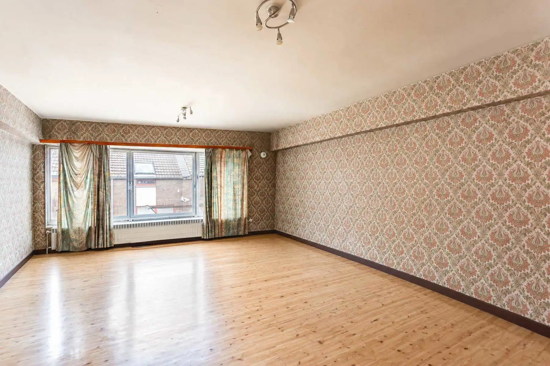 Centraal gelegen appartement te Aalst.  foto 4