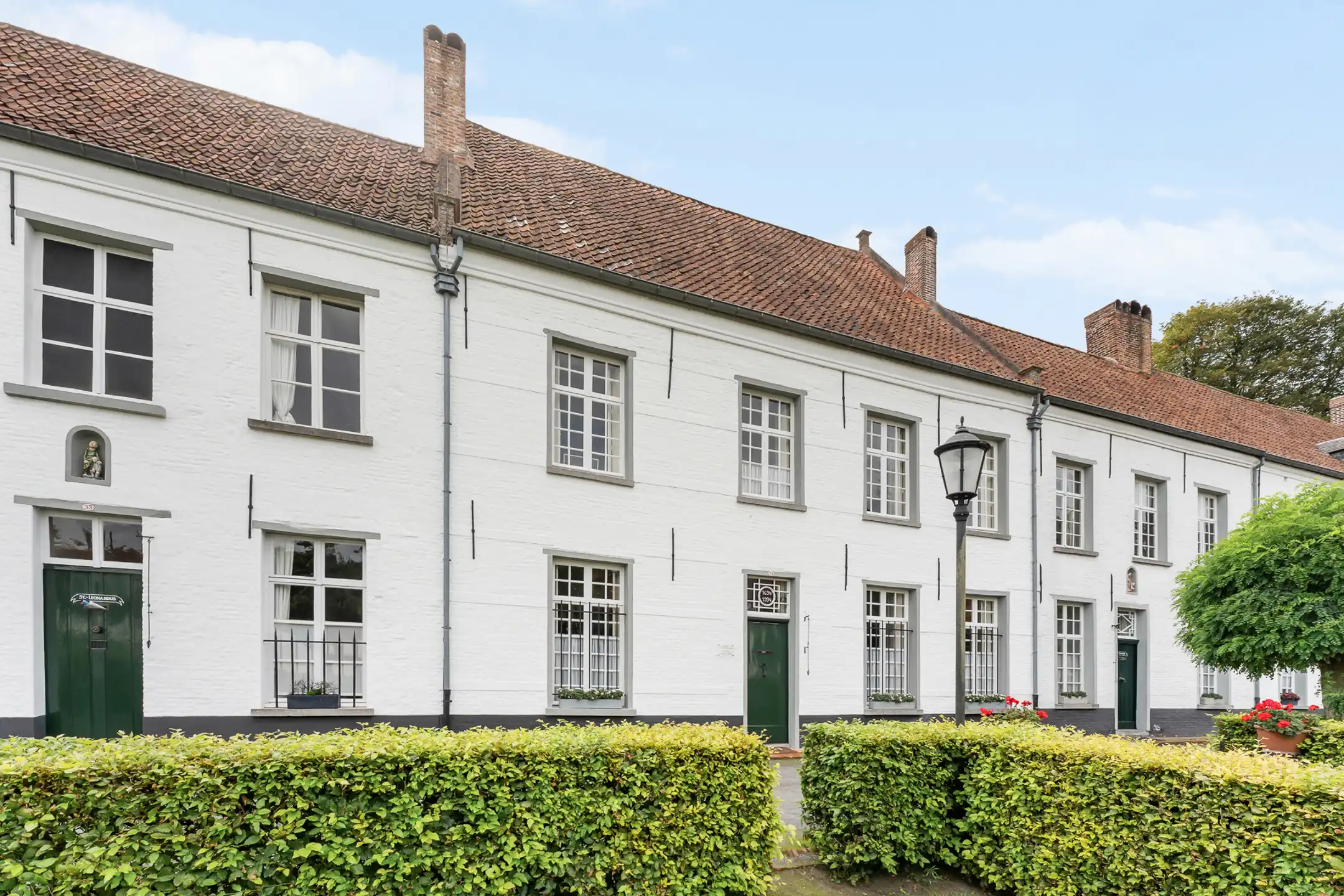 Historische herenhuis in het Begijnhof van Hoogstraten foto 59