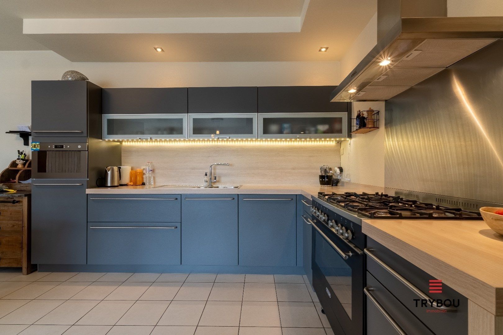 Ruim, instapklaar appartement met garage te koop in Langemark-Poelkapelle foto 10