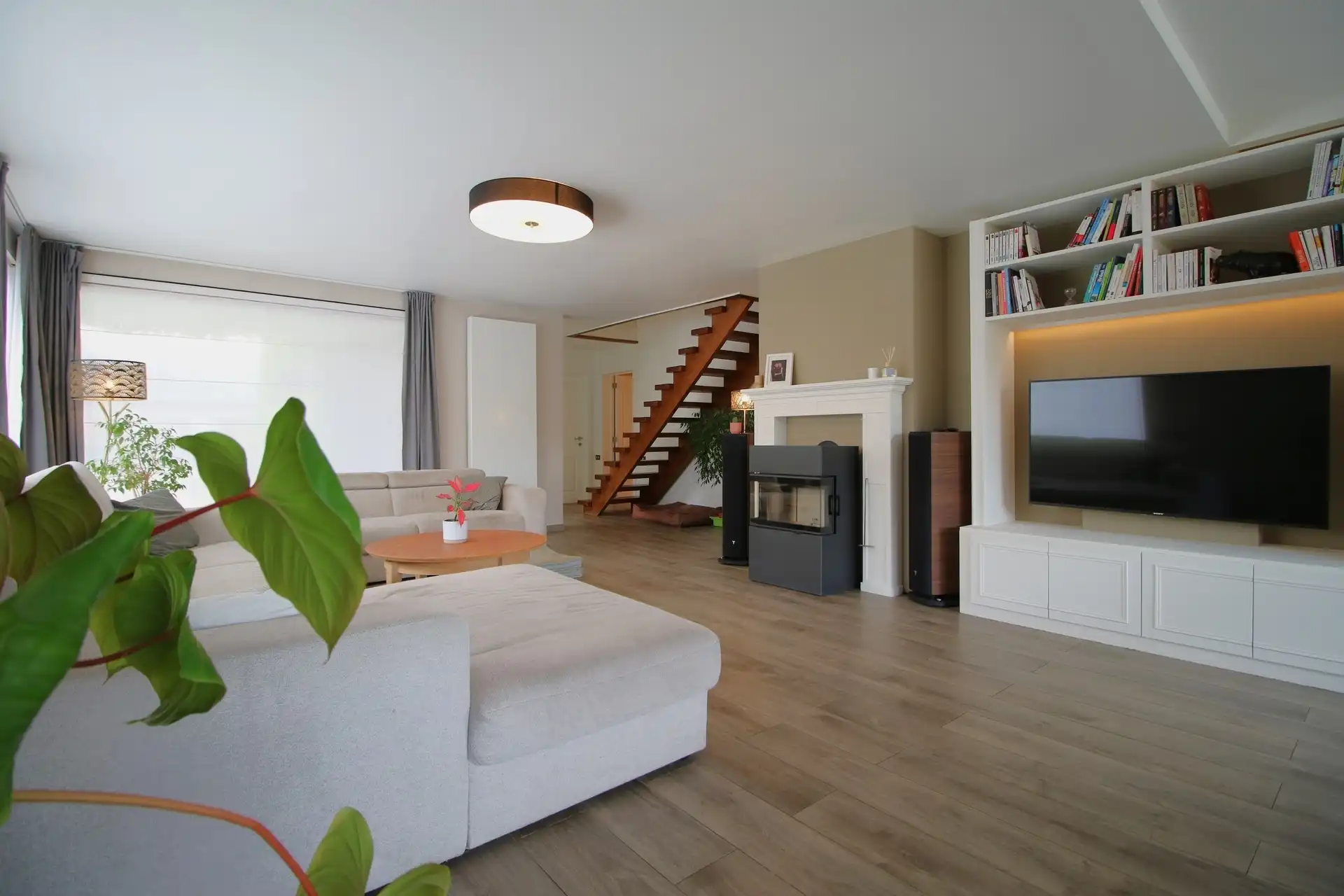 Knap gerenoveerde woning in rustige wijk foto 4