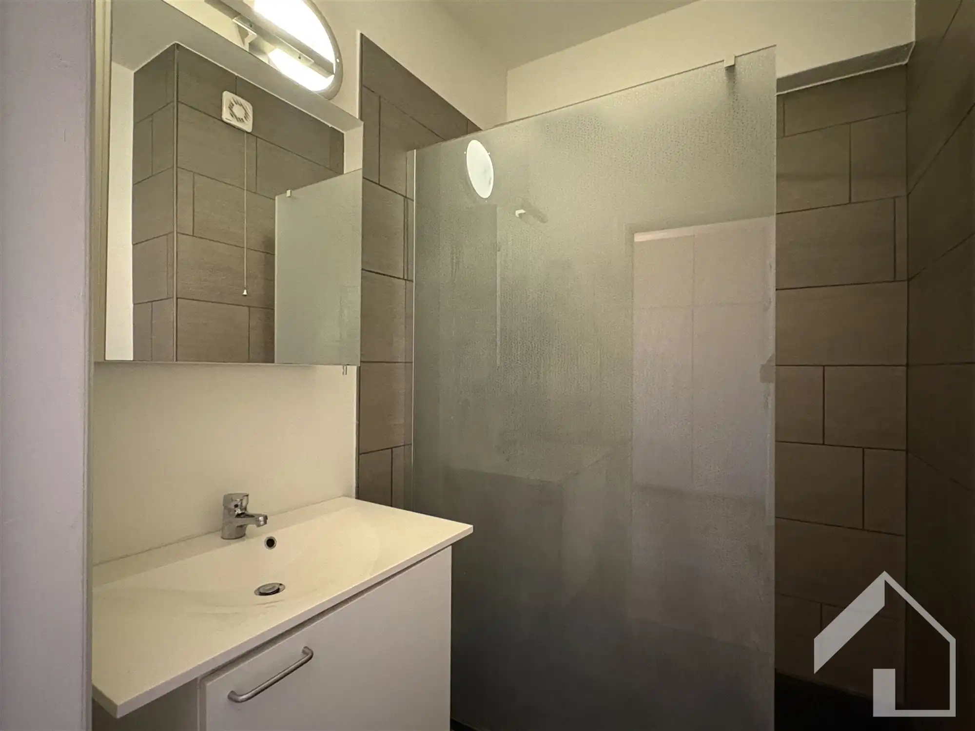 2-slaapkamerappartement in het certrum van Antwerpen foto 13