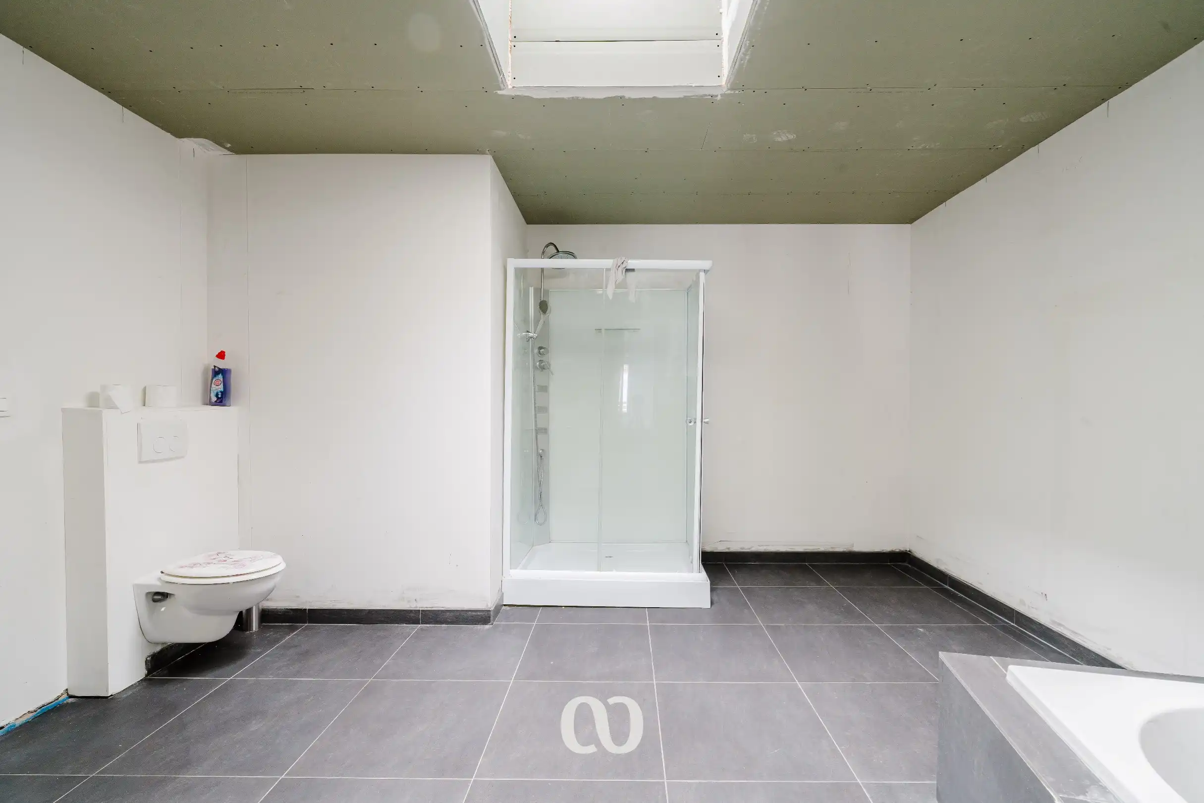 Instapklare gerenoveerde woning met ruime aanbouw en grote tuin in Brakel foto 8