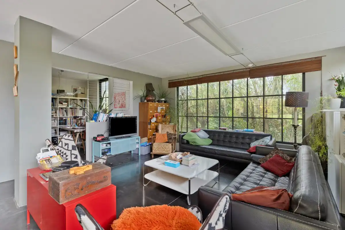 Energiezuinige, moderne villa op een perceel van net geen 24 are foto 5