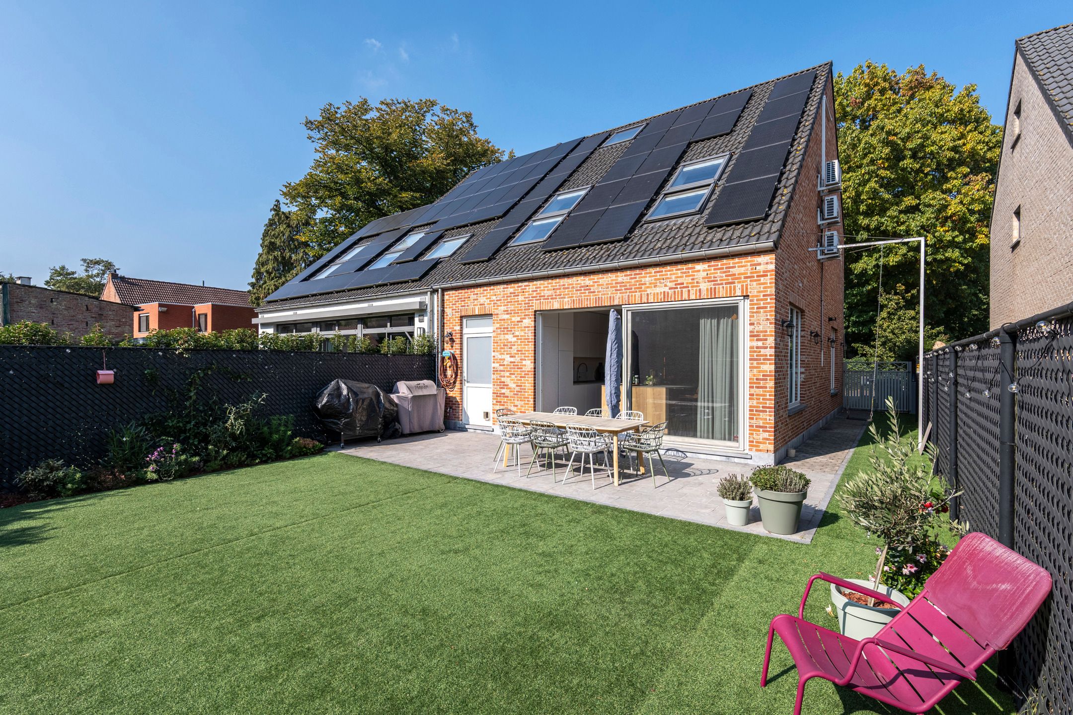Rustig gelegen energiezuinige woning nabij centrum Schilde foto {{pictureIndex}}