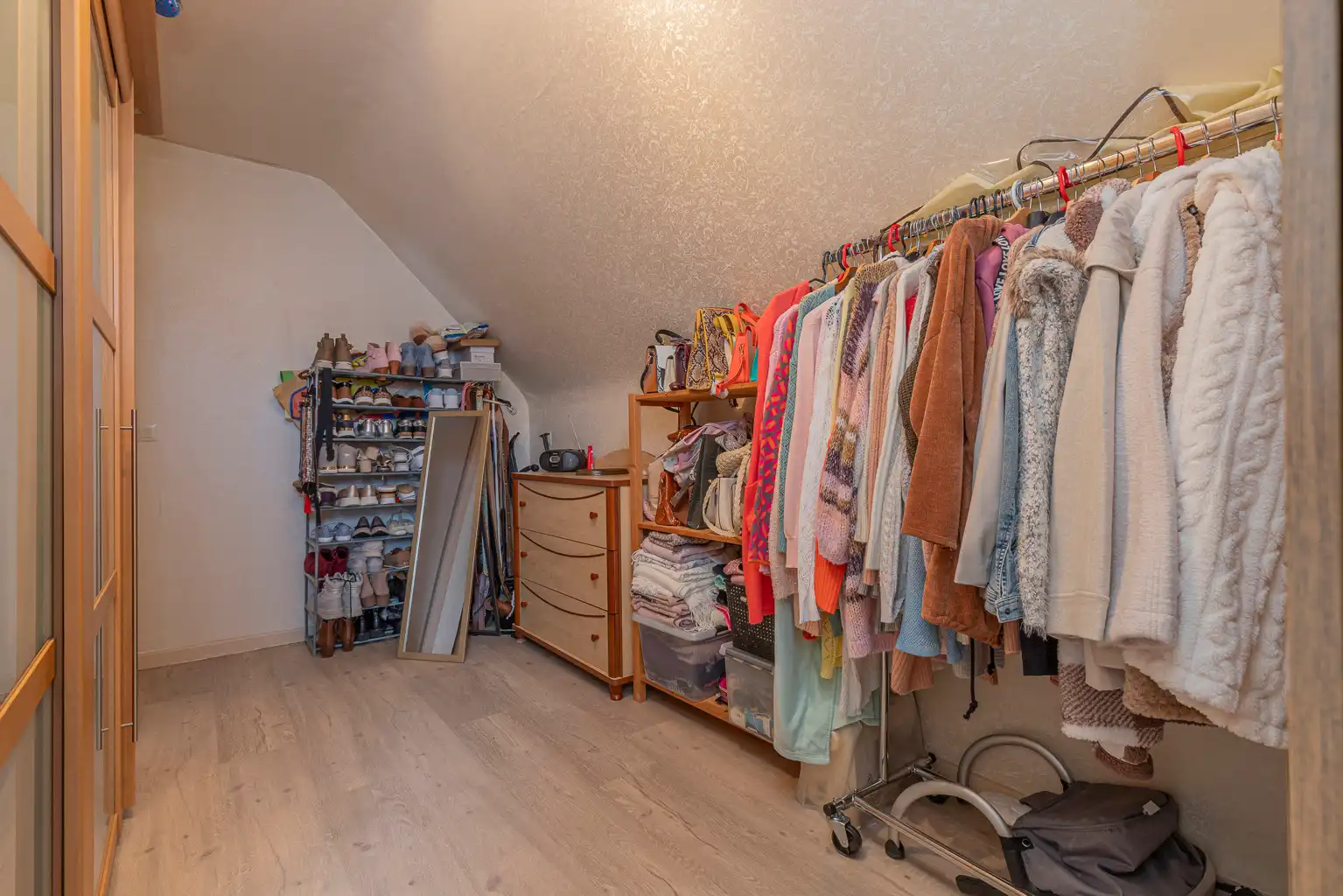 Rustig gelegen woning met 3 slaapkamers en ruime werkplaats foto 12