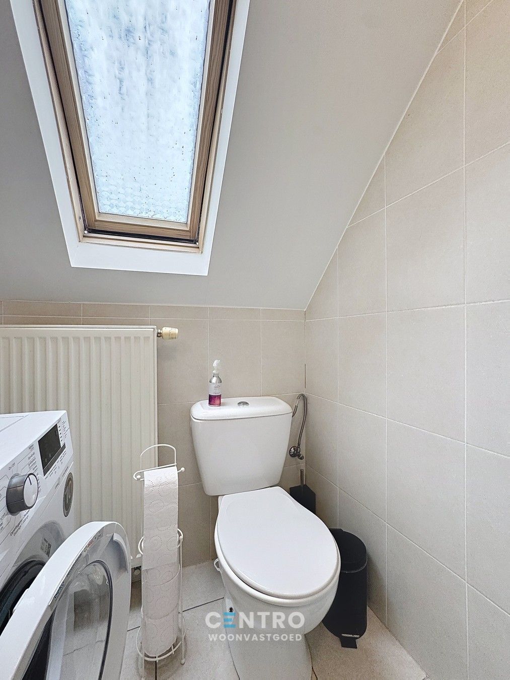 Opslagruimte met showroom en 3 verhuurde appartementen op 3.682m2! foto 30