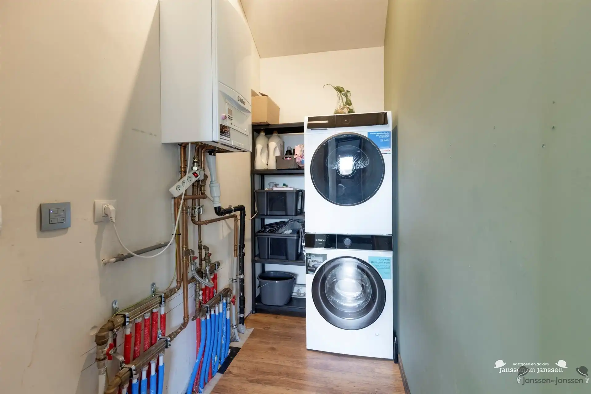 Prachtige halfopen woning met 3 slaapkamers, inpandige garage en zonnepanelen in Heppen foto 24