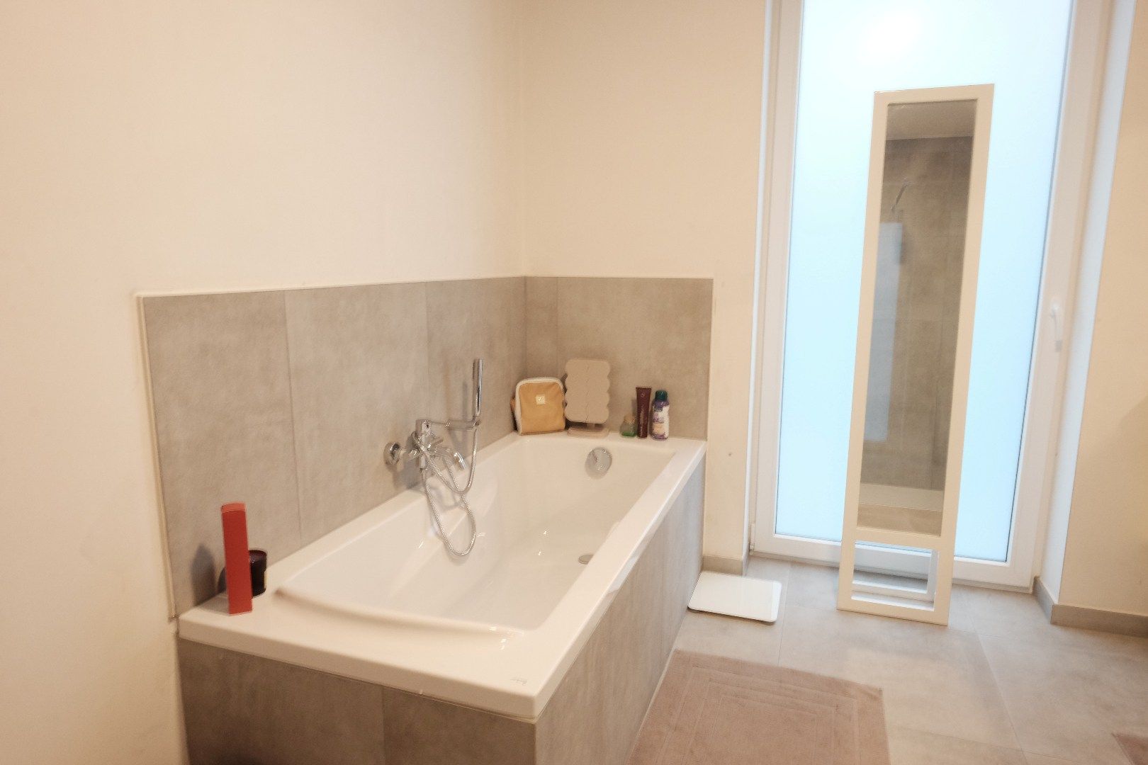 Recente alleenstaande nieuwbouwwoning. foto 9