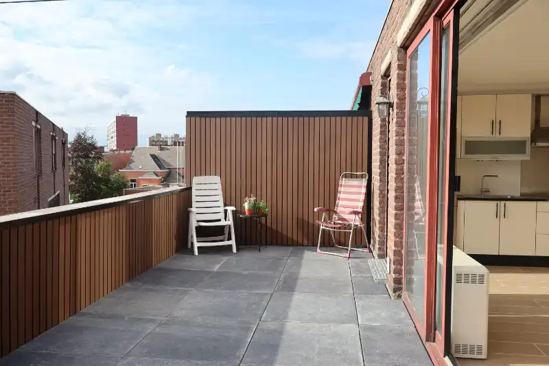 Gerenoveerd appartement met 3 slaapkamers en zonnig terras in hartje Genk foto 6
