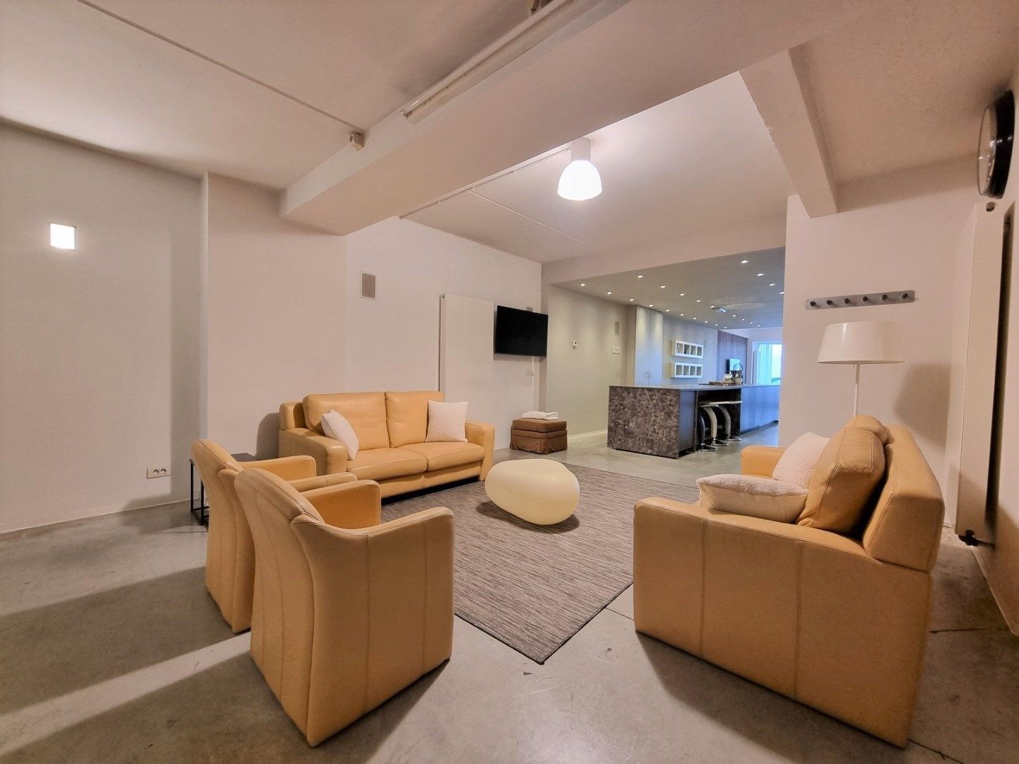 Uitzonderlijk appartement/loft op de zeedijk van Heist (271 m² bew. opp!!) foto 6