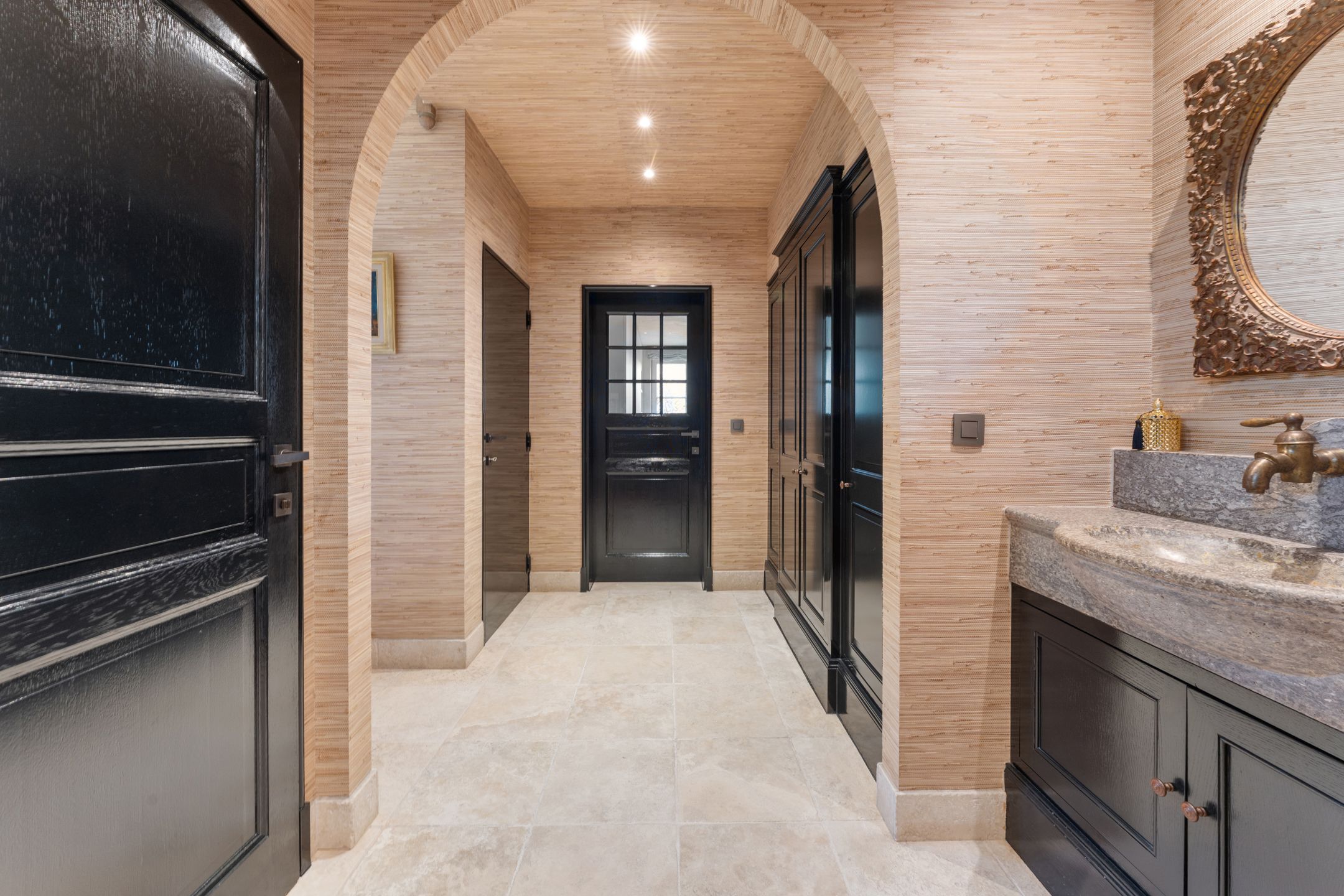 Magnifiek afgewerkt charmant landhuis.  foto 7