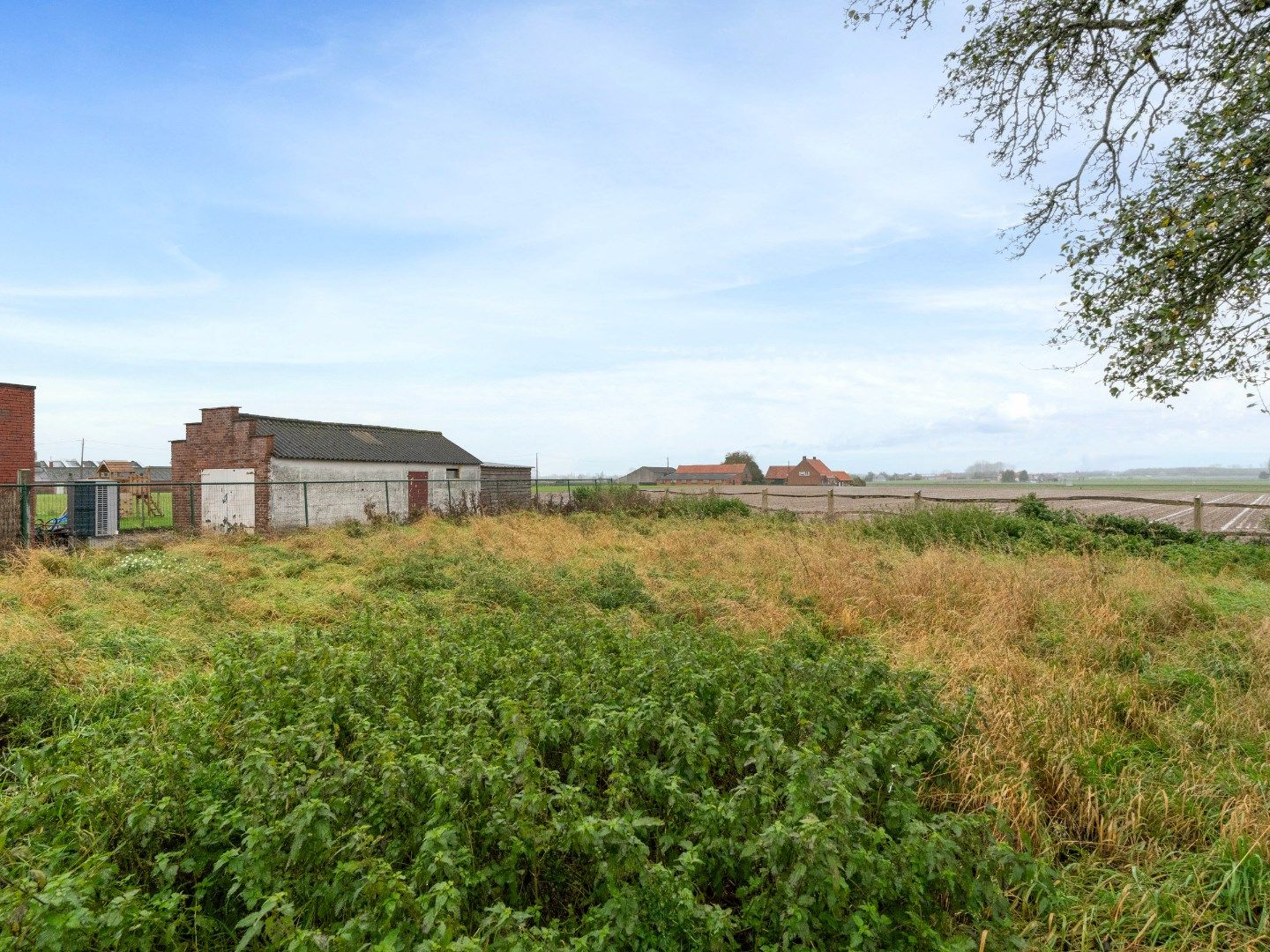 LANDELIJK GELEGEN WONING/BOUWGROND OP 1.161 m² foto 11