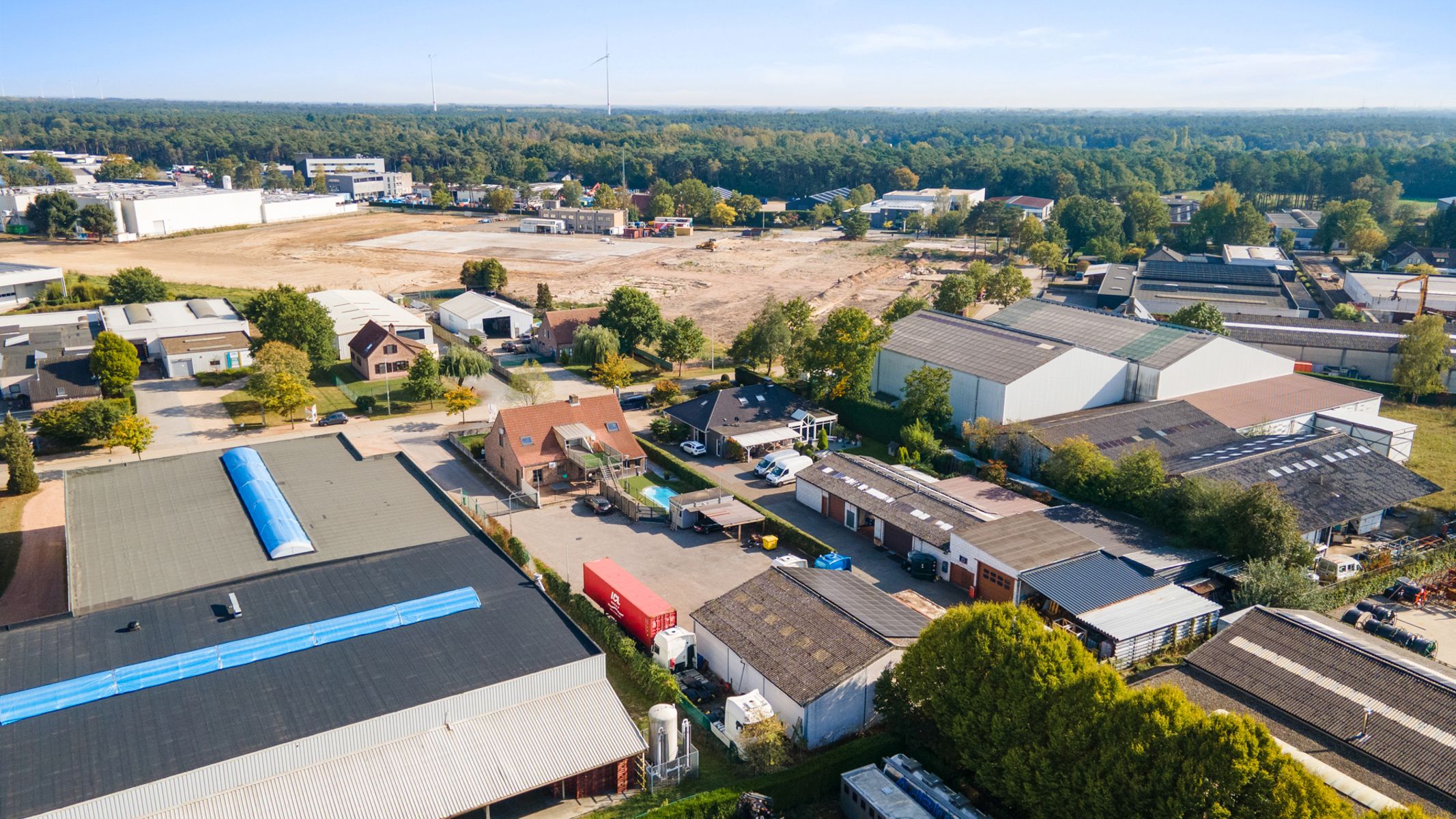 IN OPTIE. Woning met industriehal (212m2) op 2229m2 grond foto 3