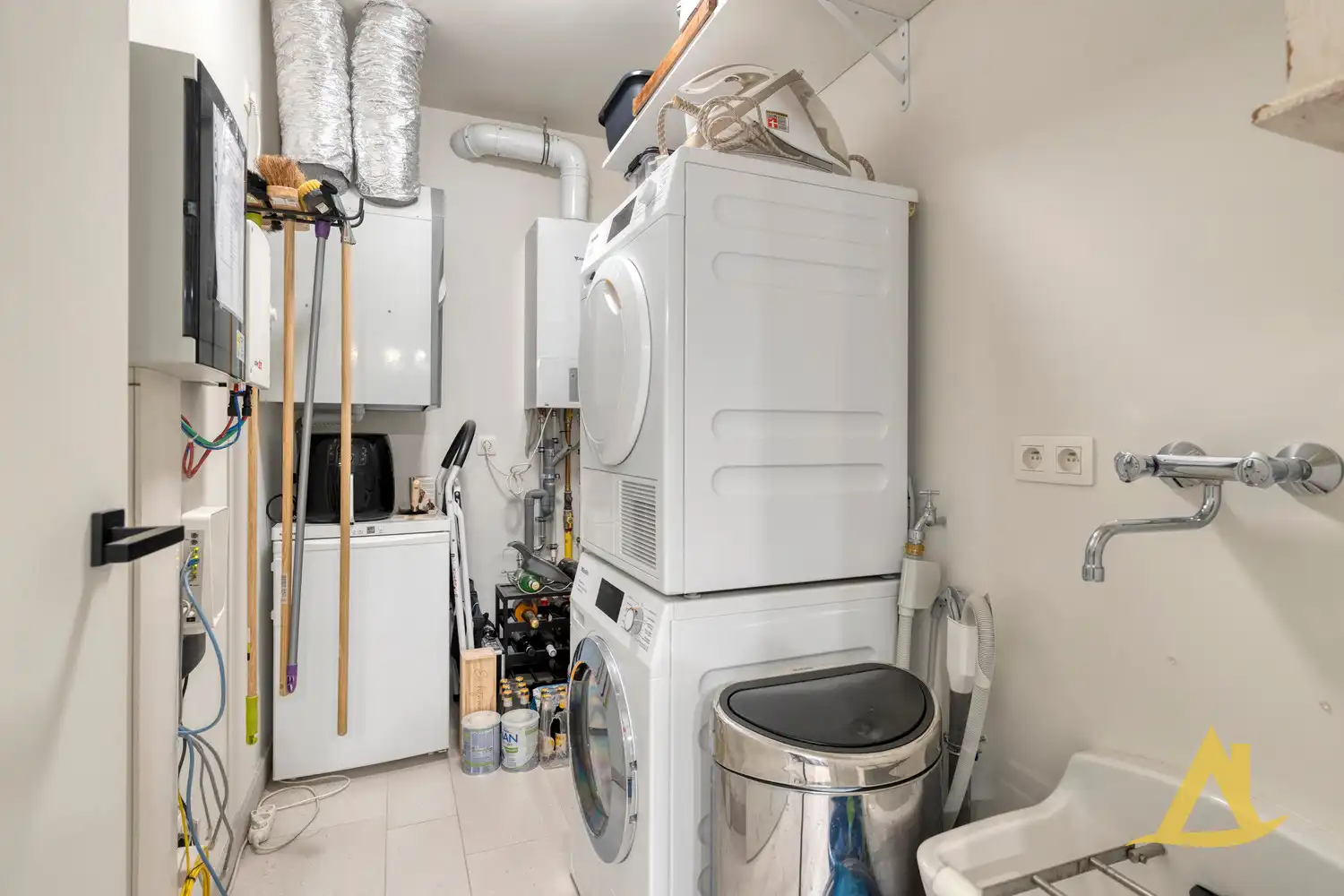 ENERGIEZUINIG APPARTEMENT MET AUTOSTAANPLAATS TE DIEST! foto 17