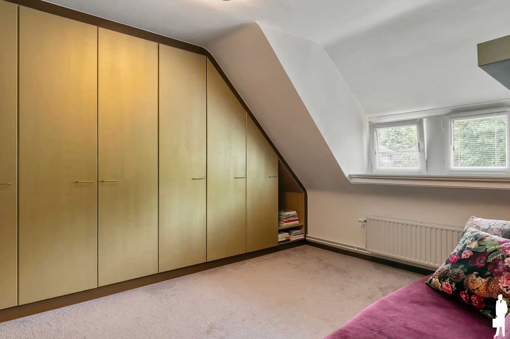 Charmante lichtrijke woning, met prachtige aangelegde tuin! foto 12