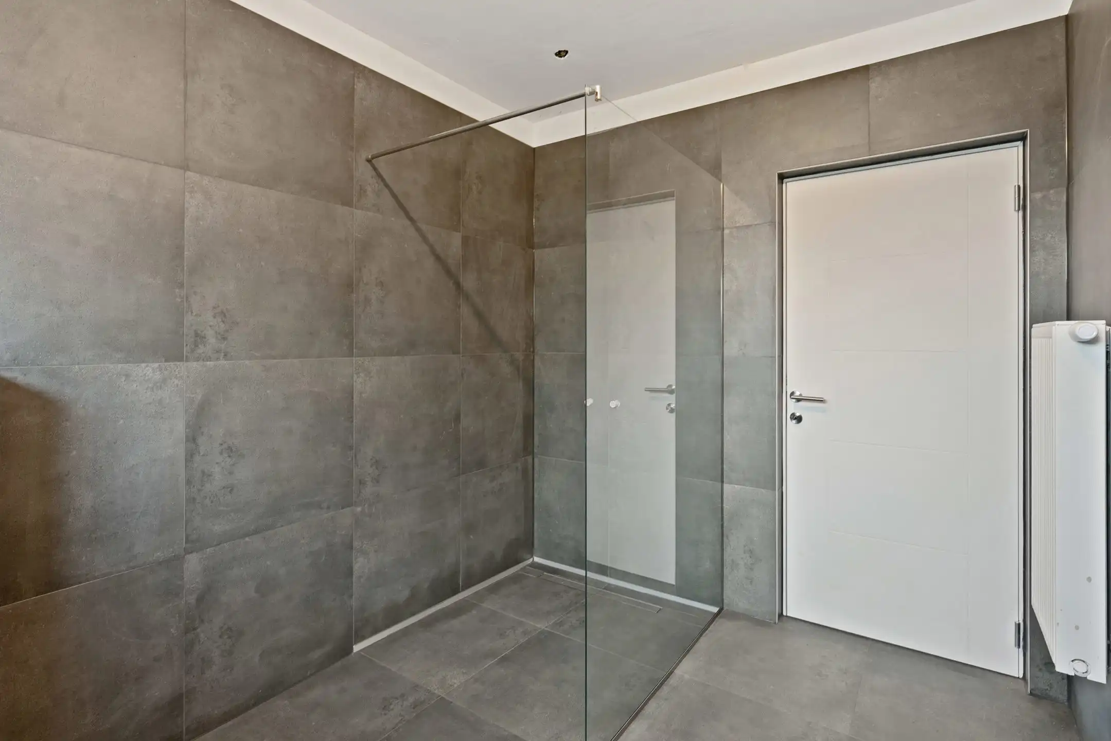 Recent gerenoveerde 4-gevelwoning te Riemst foto 14