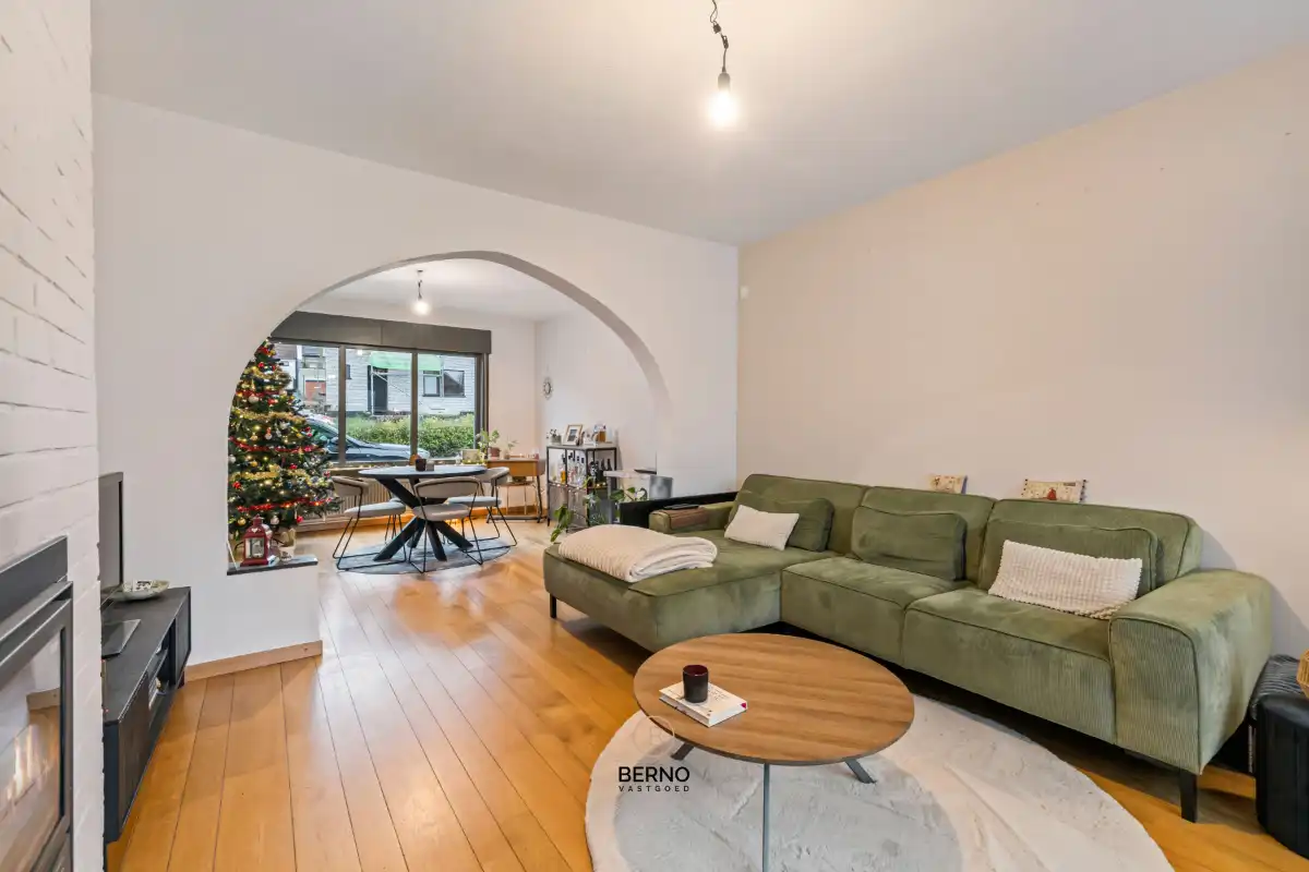 Instapklare halfopen bebouwing met ruime kelder foto 6