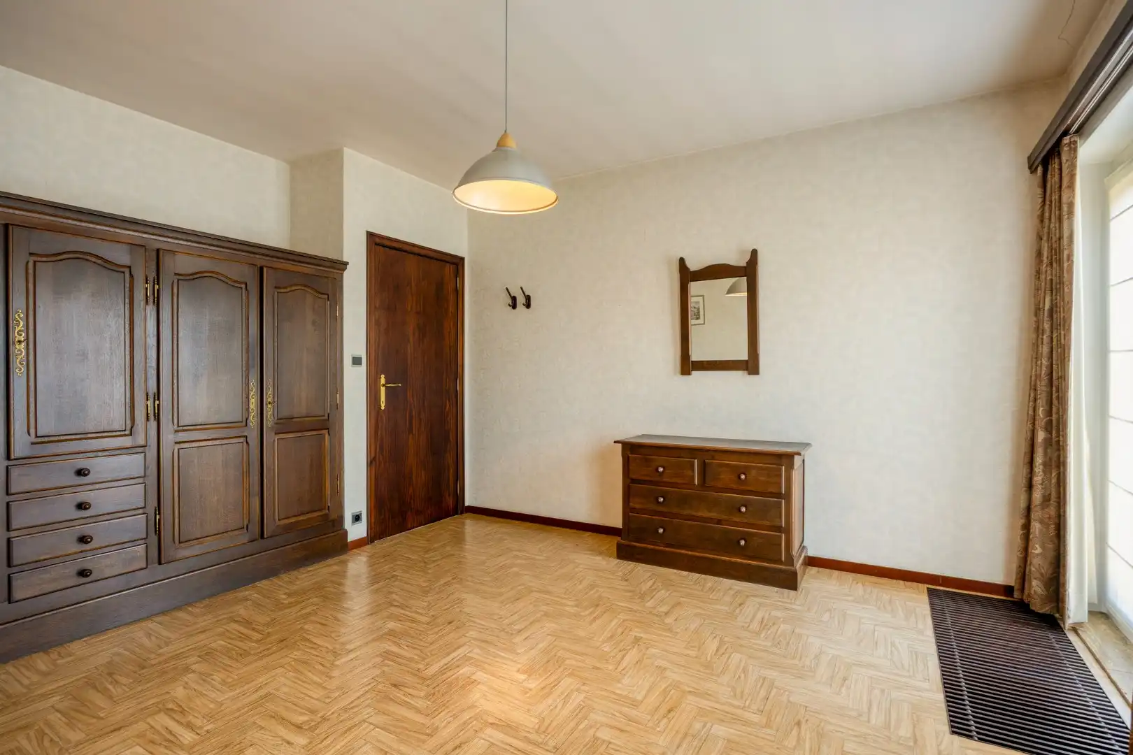 Gelijkvloerse woning met 3 slpks, rustig gelegen op 868 m² ! foto 11