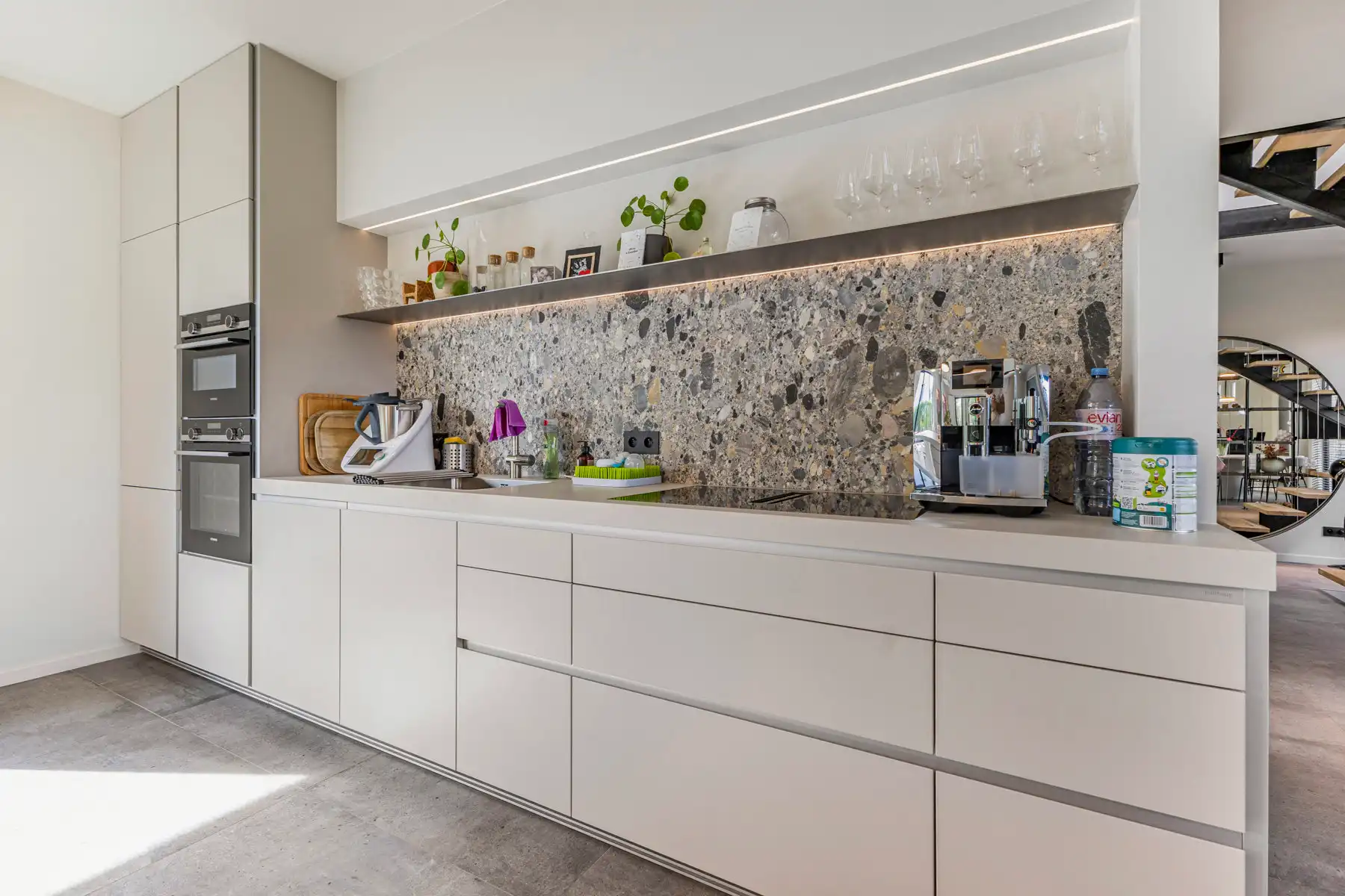 Uitzonderlijke eigendom met 4 slaapkamers en 3 badkamers foto 11
