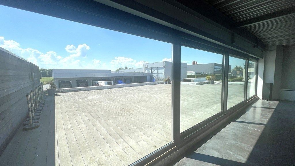 Bedrijfspand met appartement te koop nabij N47 in Lebbeke foto 14