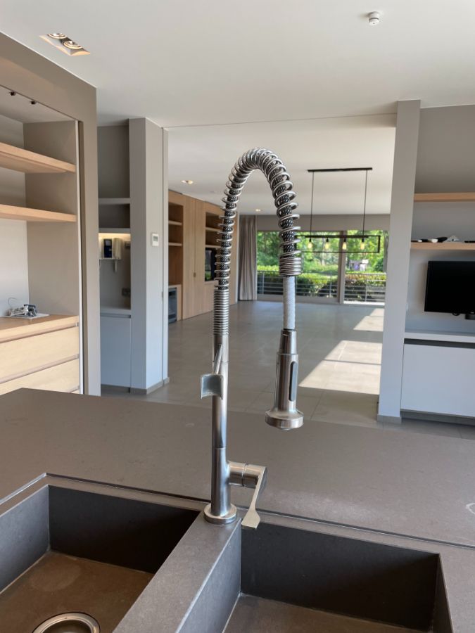 LUXE APPARTEMENT + zeer riant zongericht terras, dubbele garage & (wijn)kelder foto 31