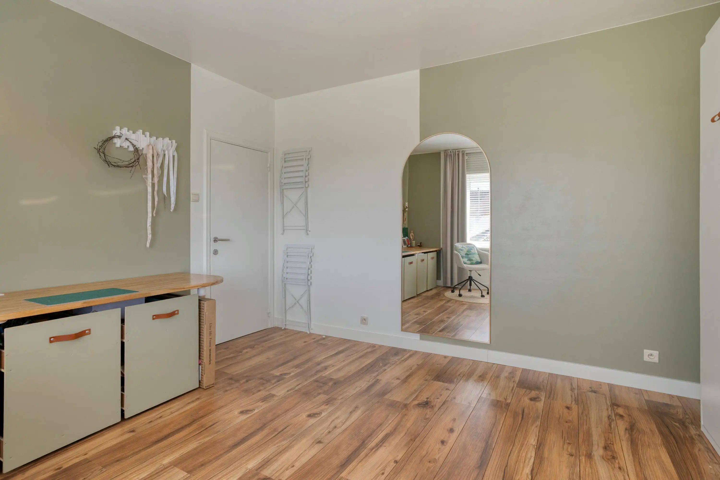 Instapklaar huis met 4 kamers te koop in centrum Desselgem foto 18