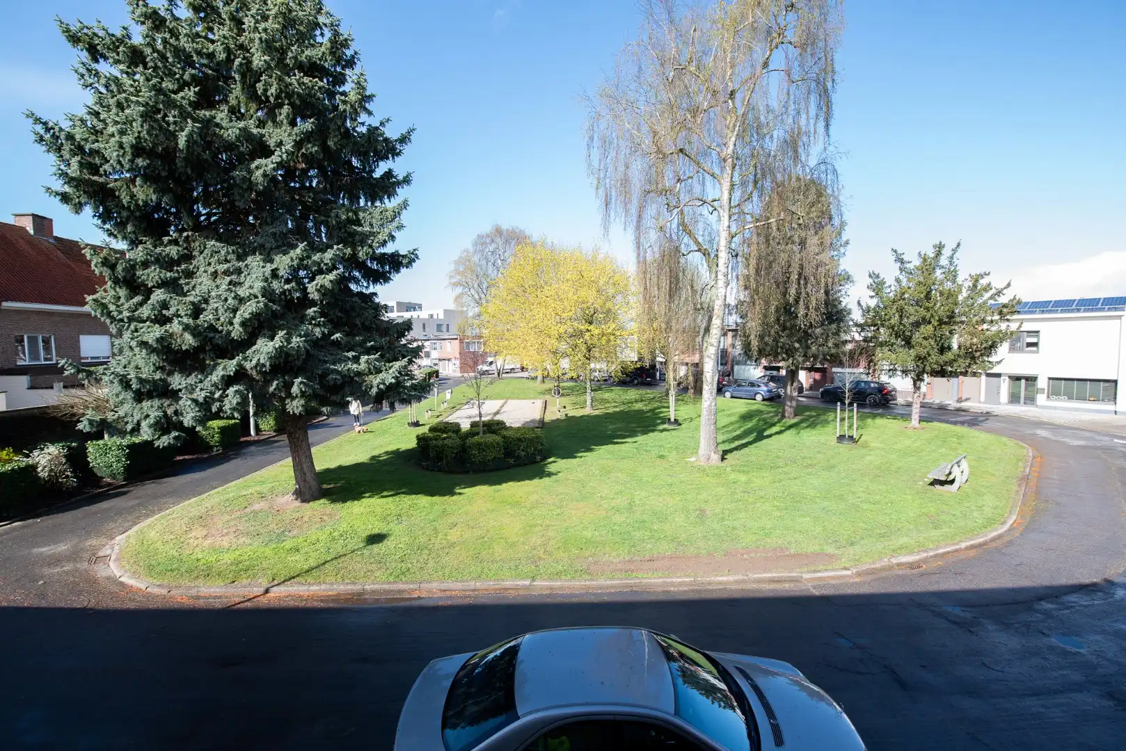 Charmante en gerenoveerde woning te Deinze! foto 17