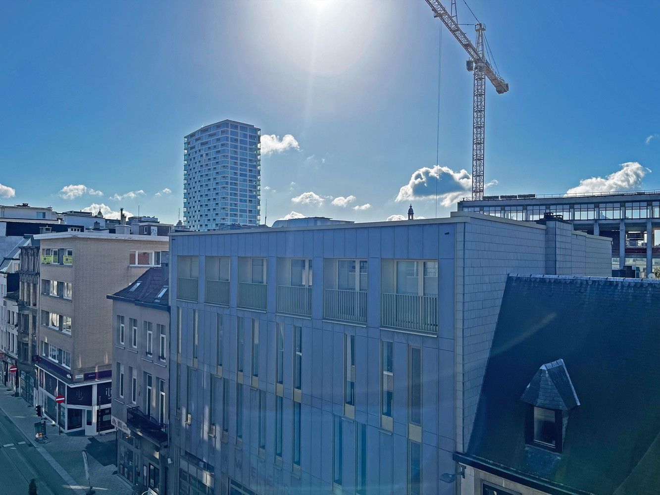 Gemeubeld appartement met twee slaapkamers en lift in het centrum van Antwerpen! foto 9