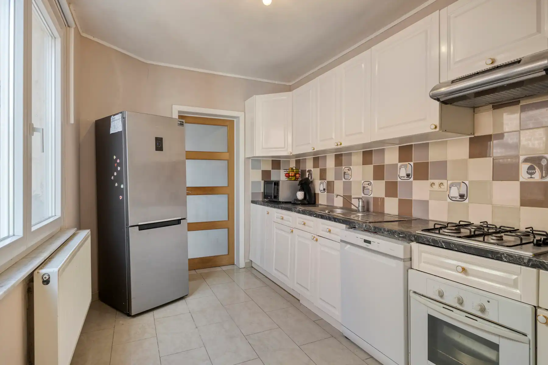 Ruime woning met 4 slaapkamers nabij centrum foto 8