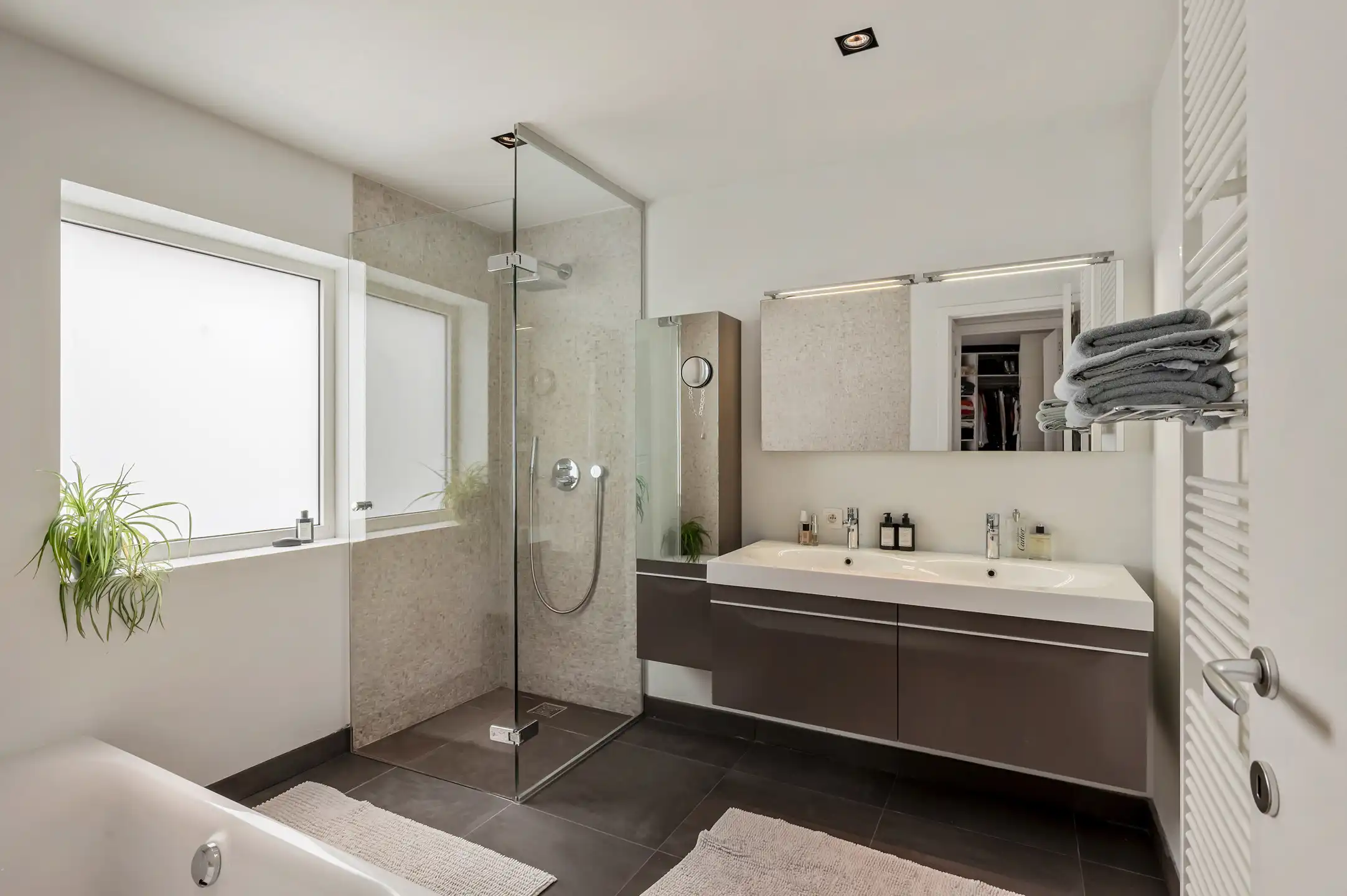 Instapklaar 2-slaapkamerappartement met panoramisch uitzicht en zuidwestgericht terras foto 19