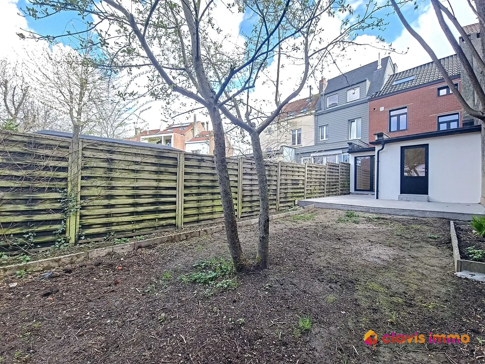 Prachtige en gerenoveerde woning met 3 slaapkamers en tuin foto 8