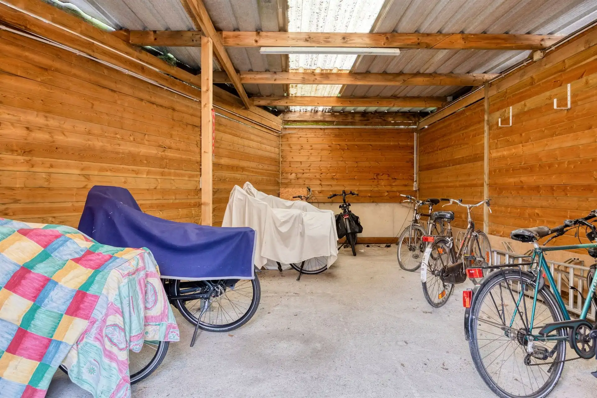 Instapklaar appartement met ruim terras én autostaanplaats! foto 17