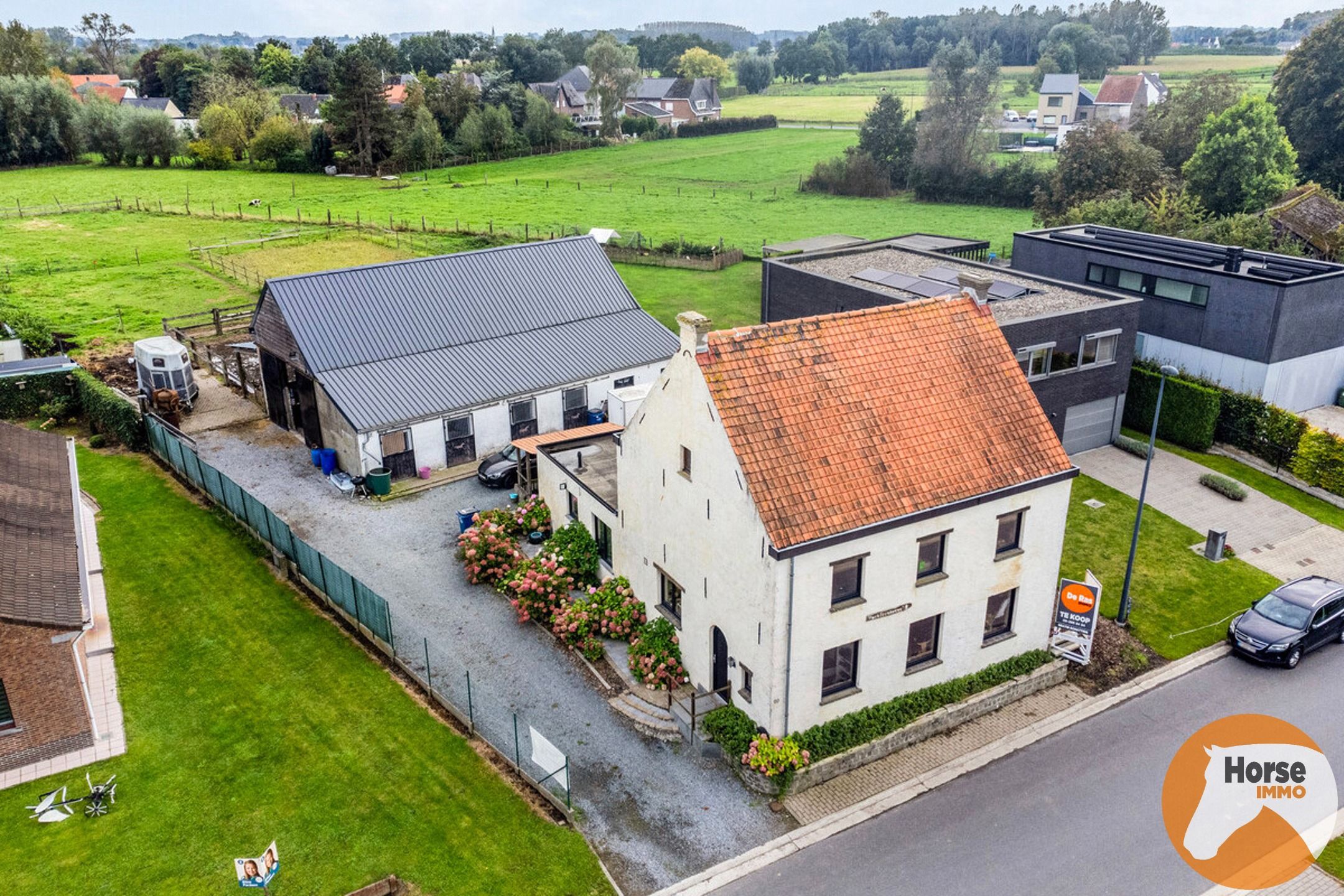 Hoofdfoto van de publicatie: MASSEMEN - Landelijke woning met magazijn/ paardenstal